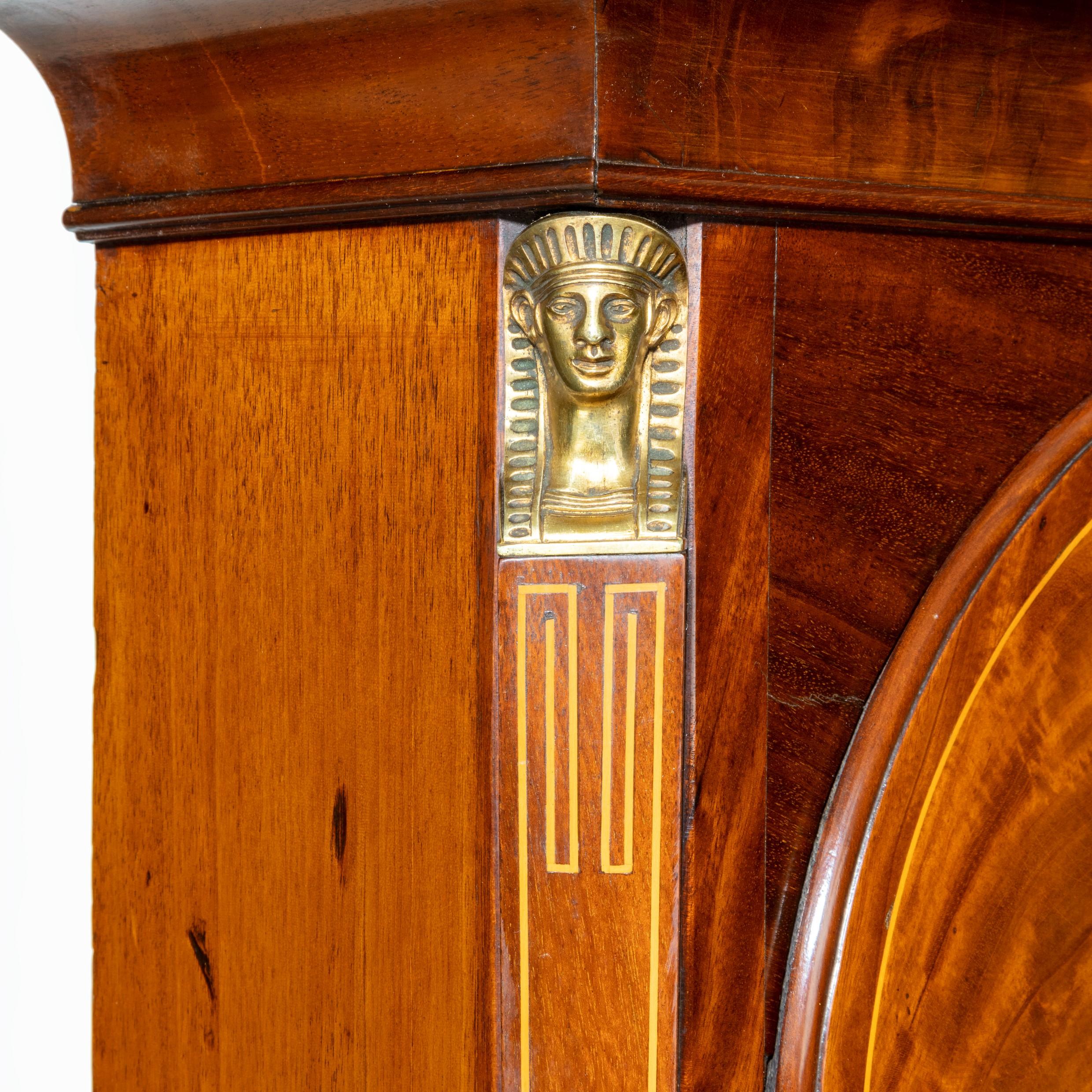 Hochwertige Mahagoni-Standuhr im ägyptischen Stil von John Grant im Regency-Stil im Angebot 2