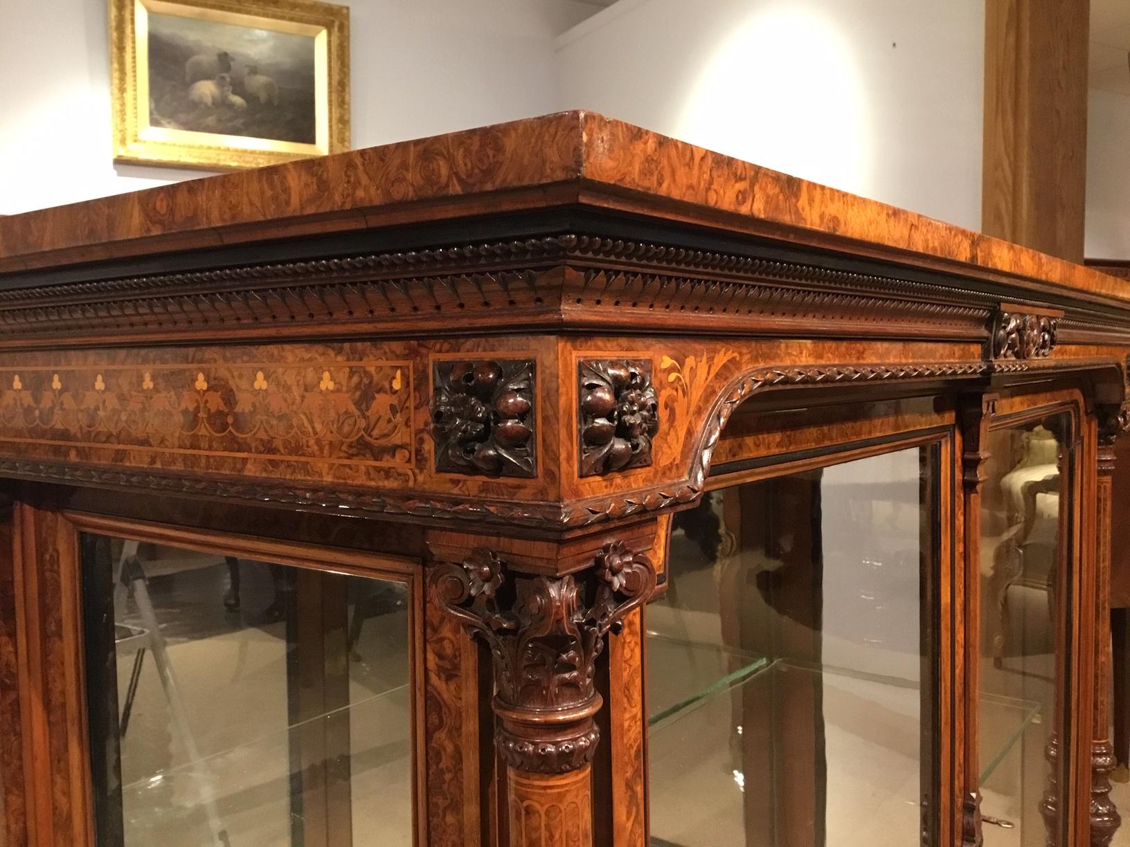 Good Quality Victorian Period Burr Walnut Two-Door Display Cabinet 7