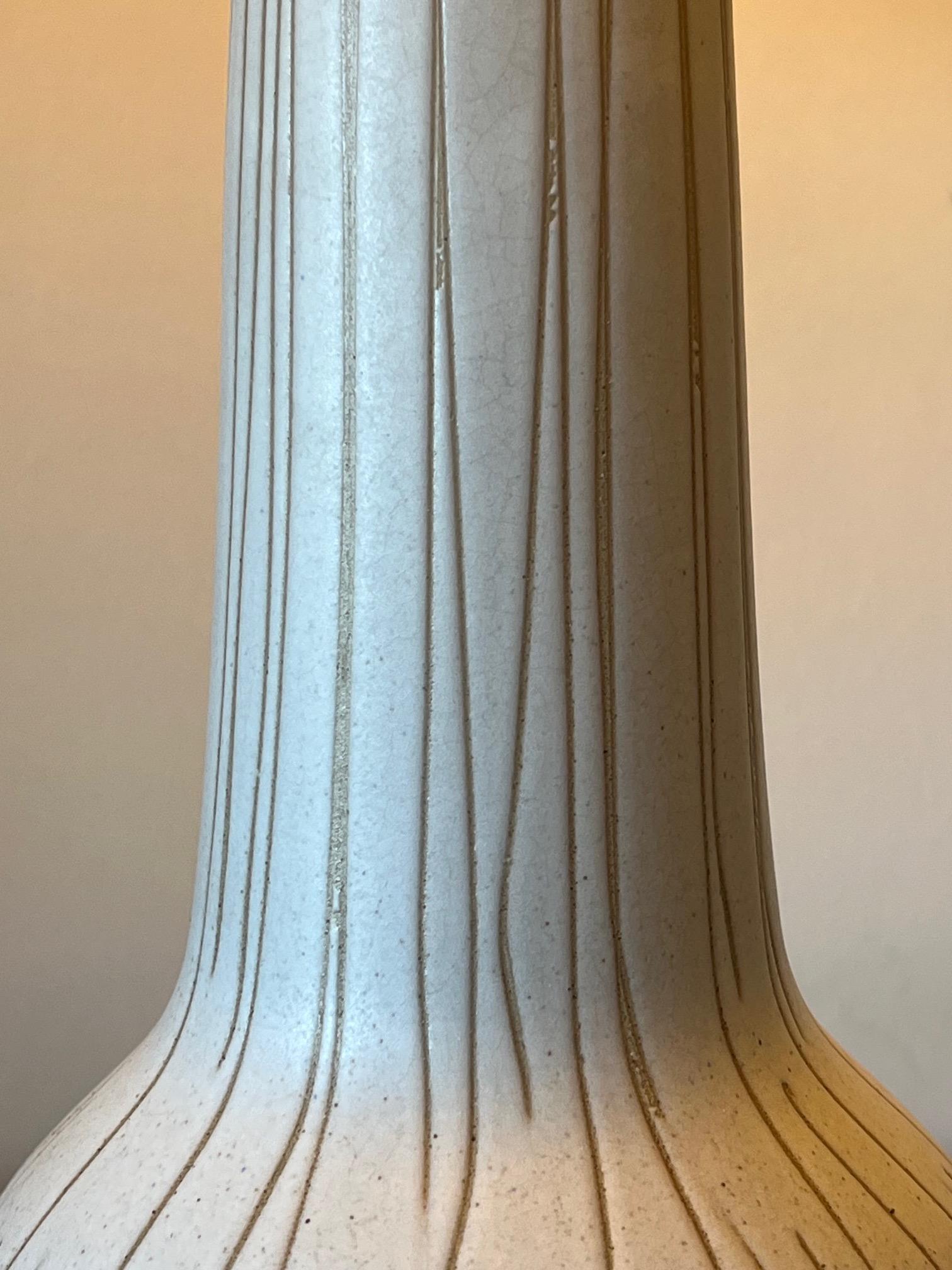 A Gordon Martz Table Lamp With Sgrafitto Decoration ca' 1960's For Sale 4