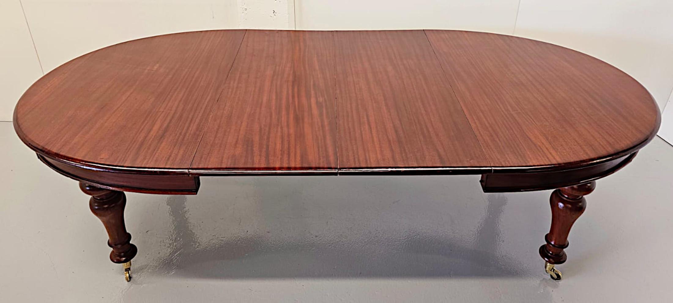 Irish A Gorgeous 19th Century D-End Mahogany Dining Table after Strahan For Sale