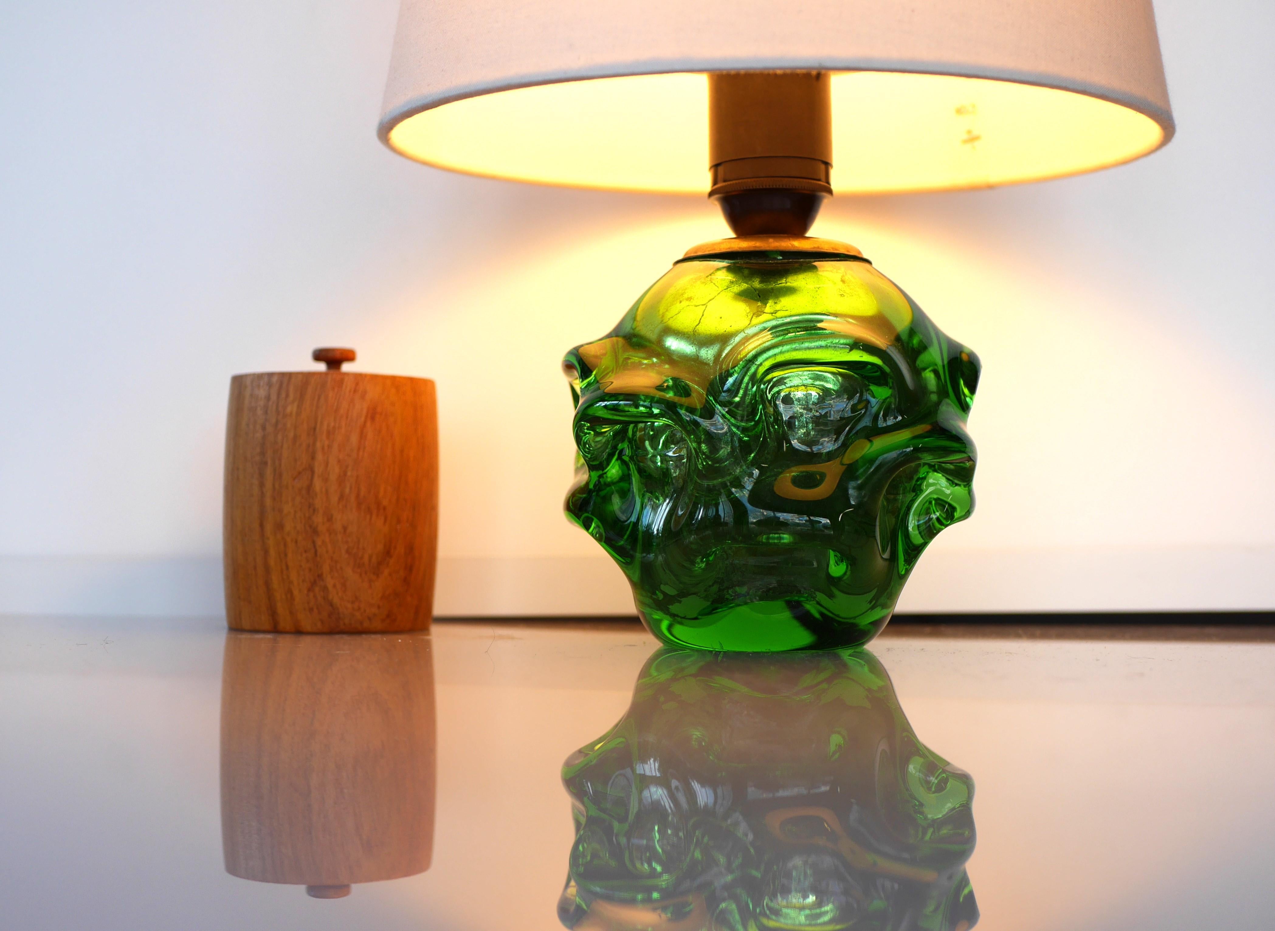 Mid-Century Modern A Gorgeous Emerald Green Glass Lamp by Börne Augustsson for Åseda, Sweden