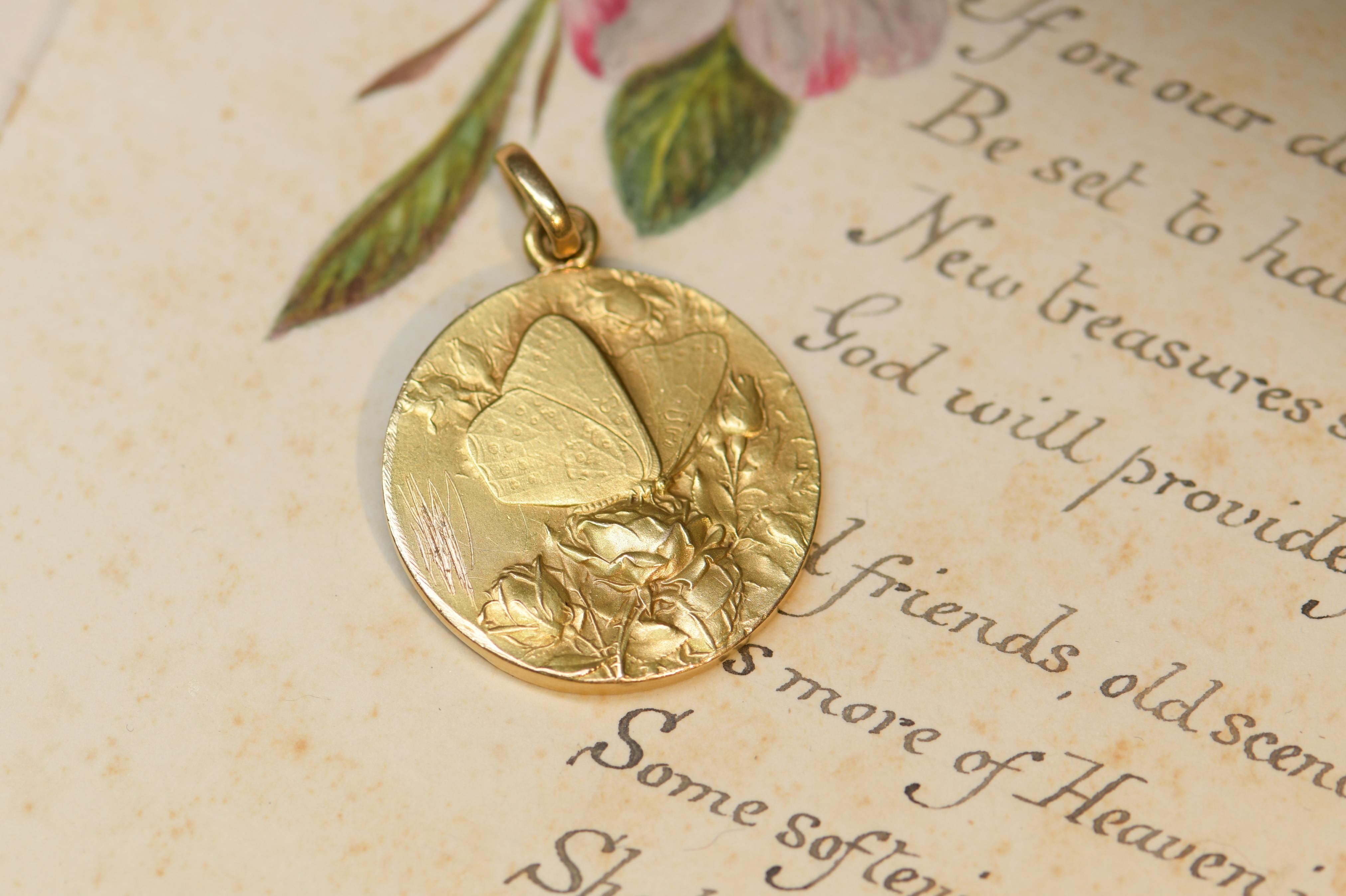 Gorgeous French Art Nouveau Gold Medallion Pendant 1