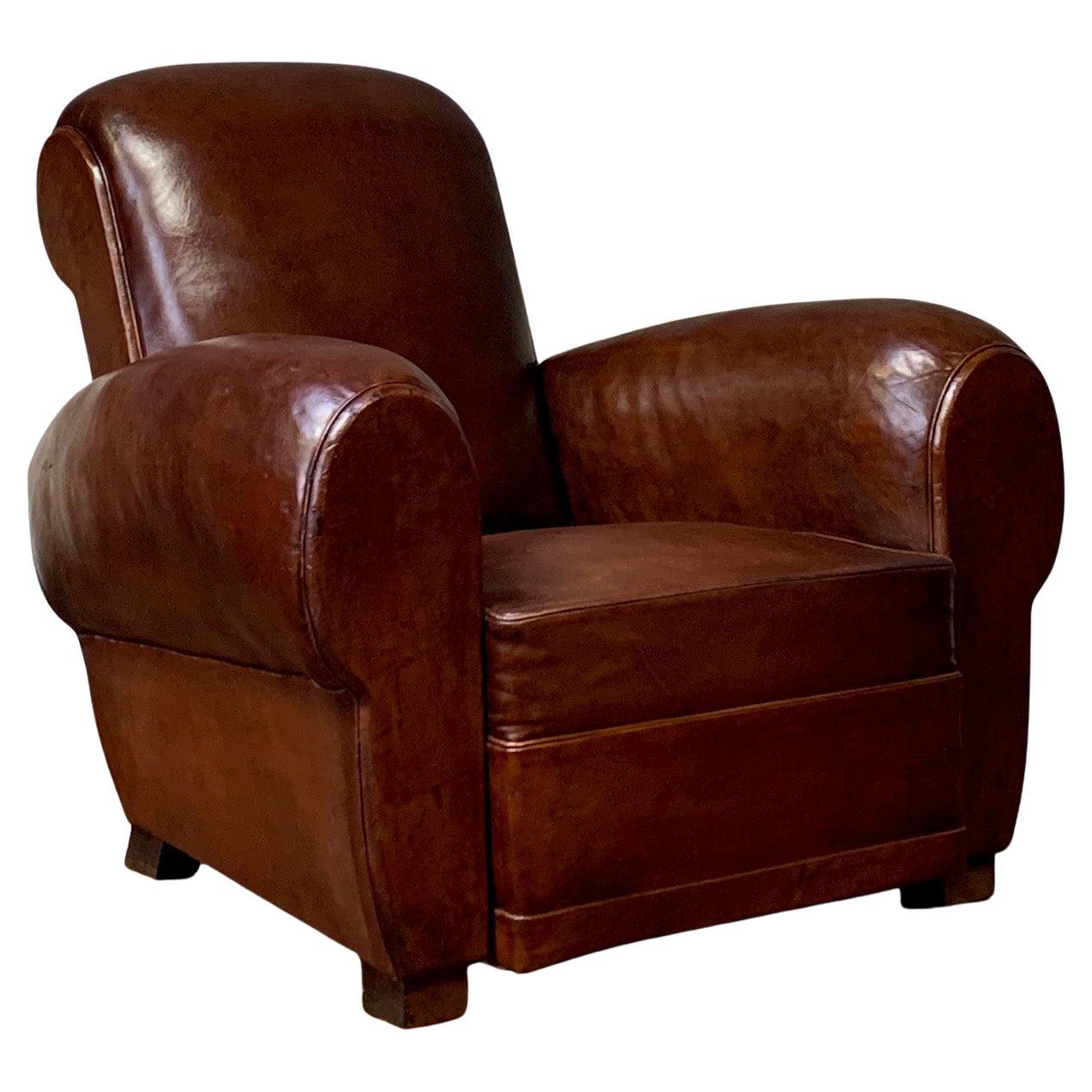 Magnifique fauteuil club en cuir français, modèle Gang-box en havane profond, circa 1940
s