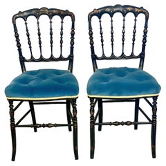 Paire de chaises d'opéra Napoléon III du 19ème siècle en bois ébénisé