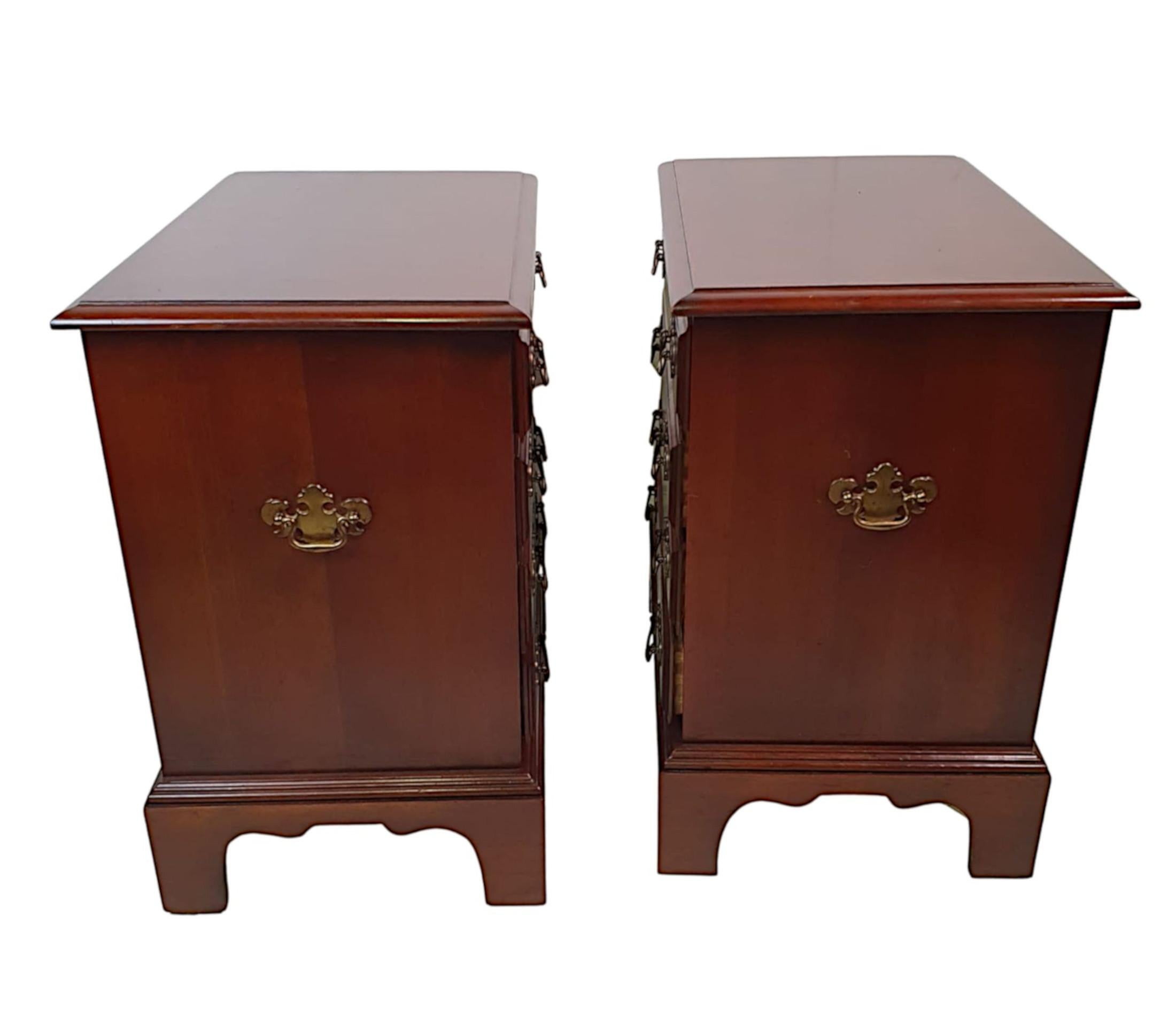 English Gorgeous Pair of 20th Century Bedside Chests in the Georgian Manner For Sale