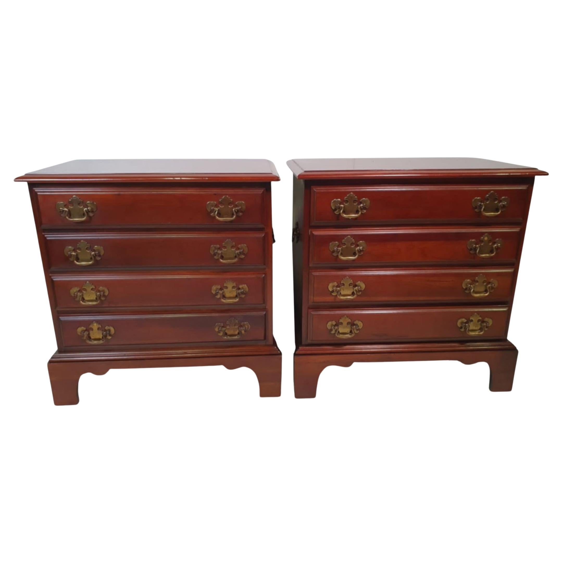 Gorgeous Pair of 20th Century Bedside Chests in the Georgian Manner For Sale
