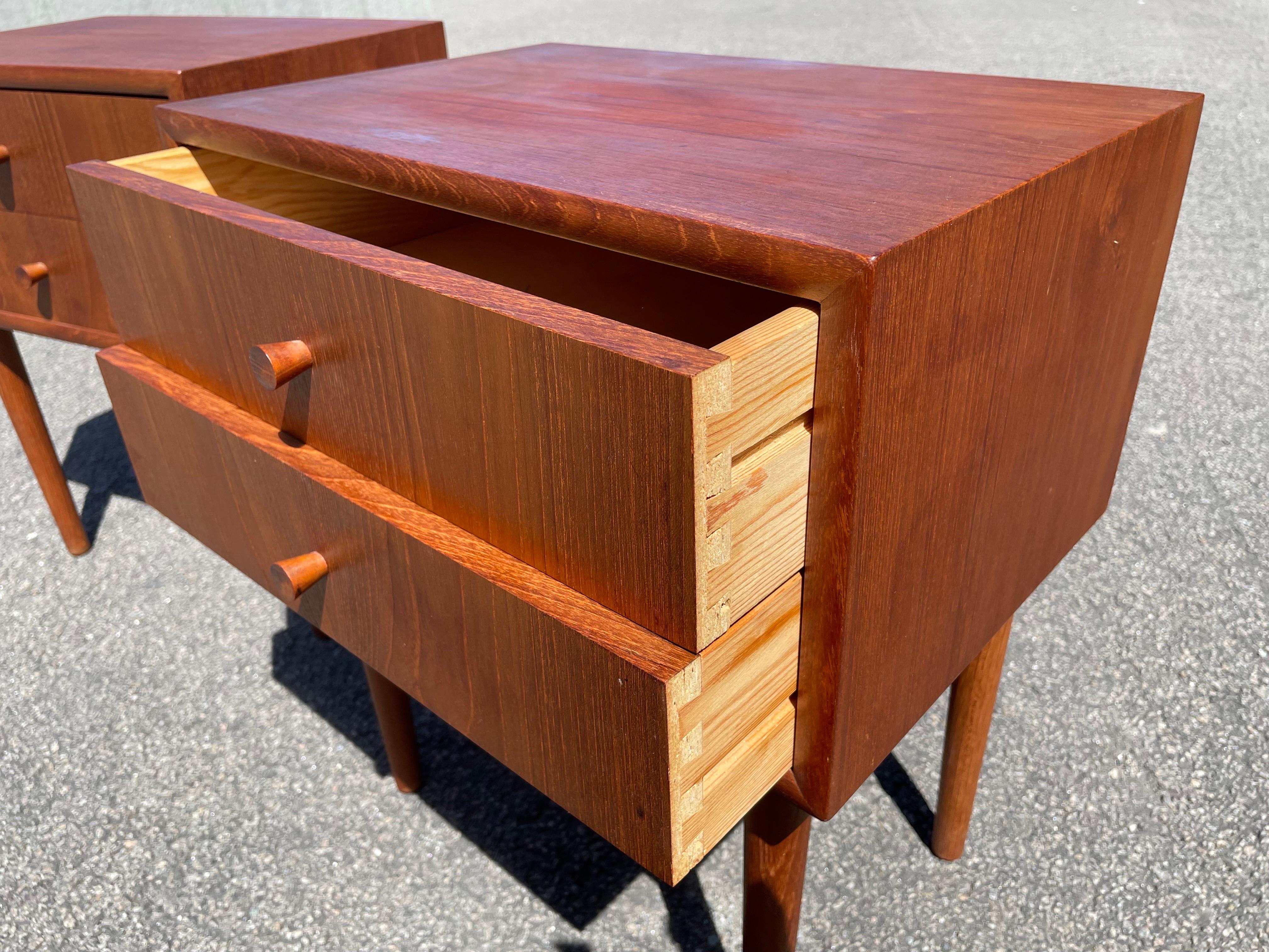 Mid-20th Century Gorgeous Set of Danish Teak Nightstands from the 1960´S