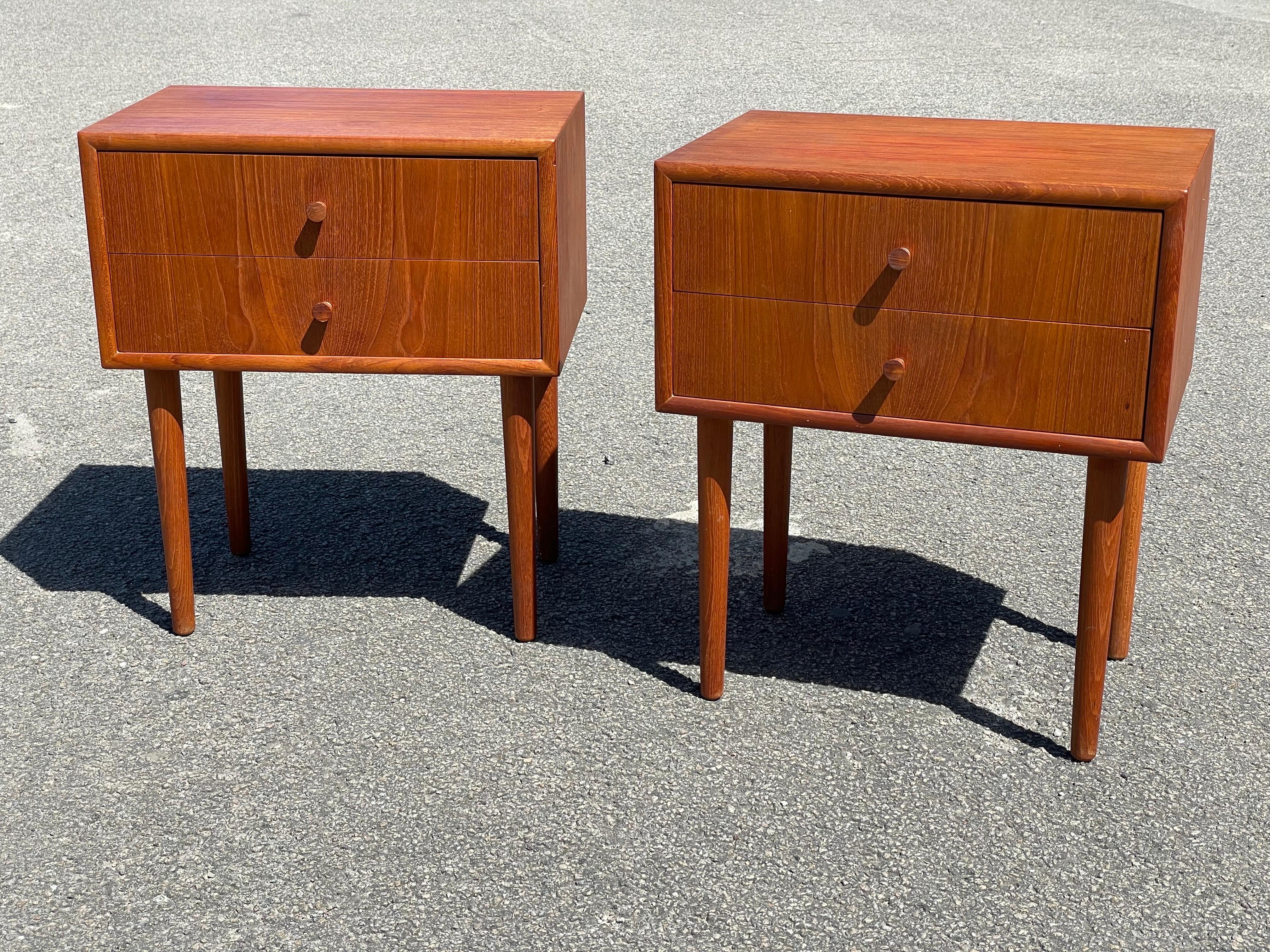 Gorgeous Set of Danish Teak Nightstands from the 1960´S 3