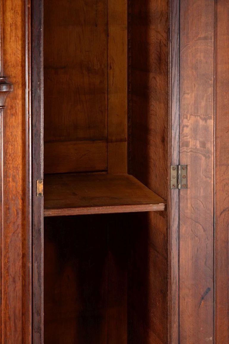 Exceptional and Exquisite Gothic Revival Pugin Pollard Oak Cabinet Bookcase In Good Condition For Sale In Tetbury, GB