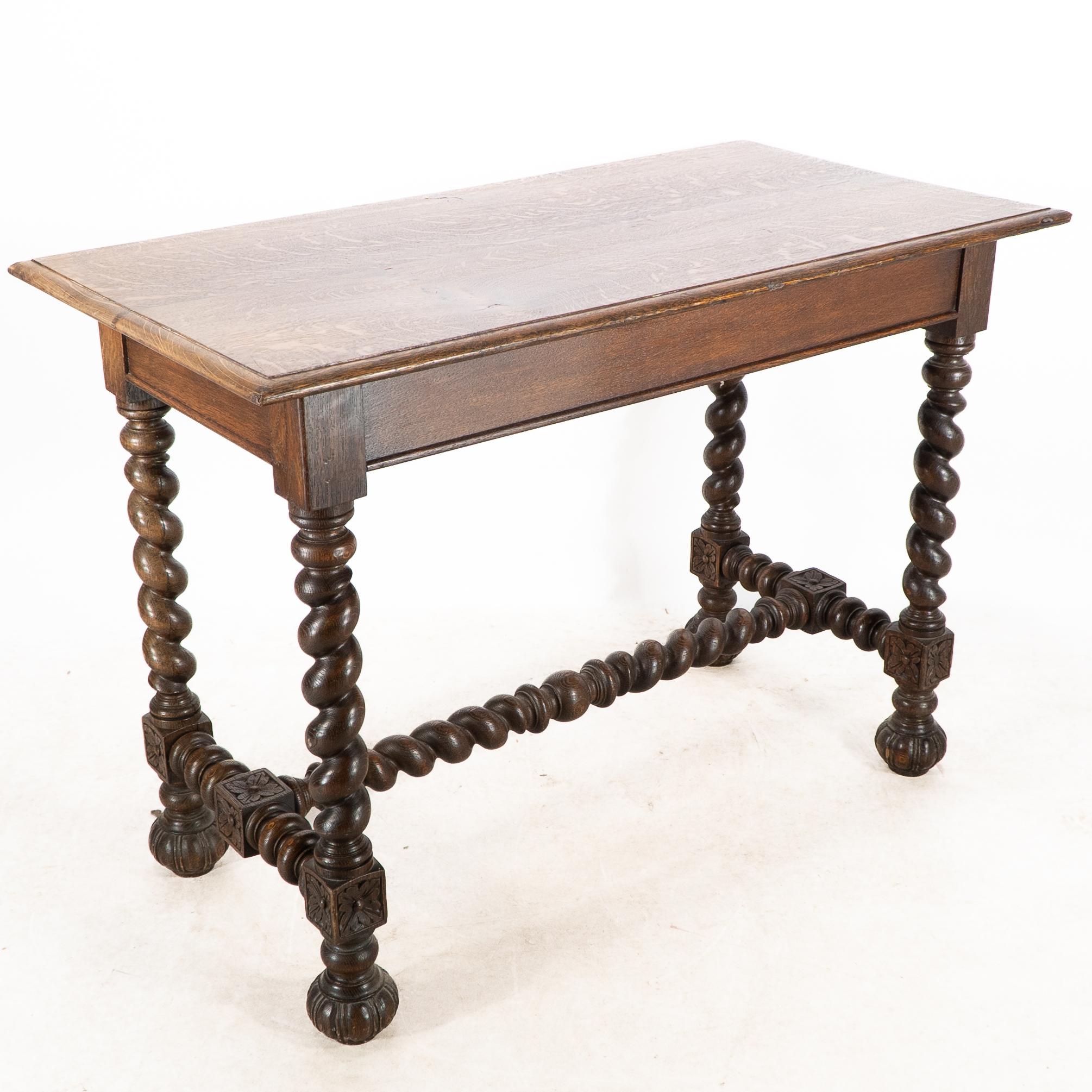 Mesa de centro o de recibidor de roble aserrado en cuartos, estilo renacimiento gótico Inglés en venta