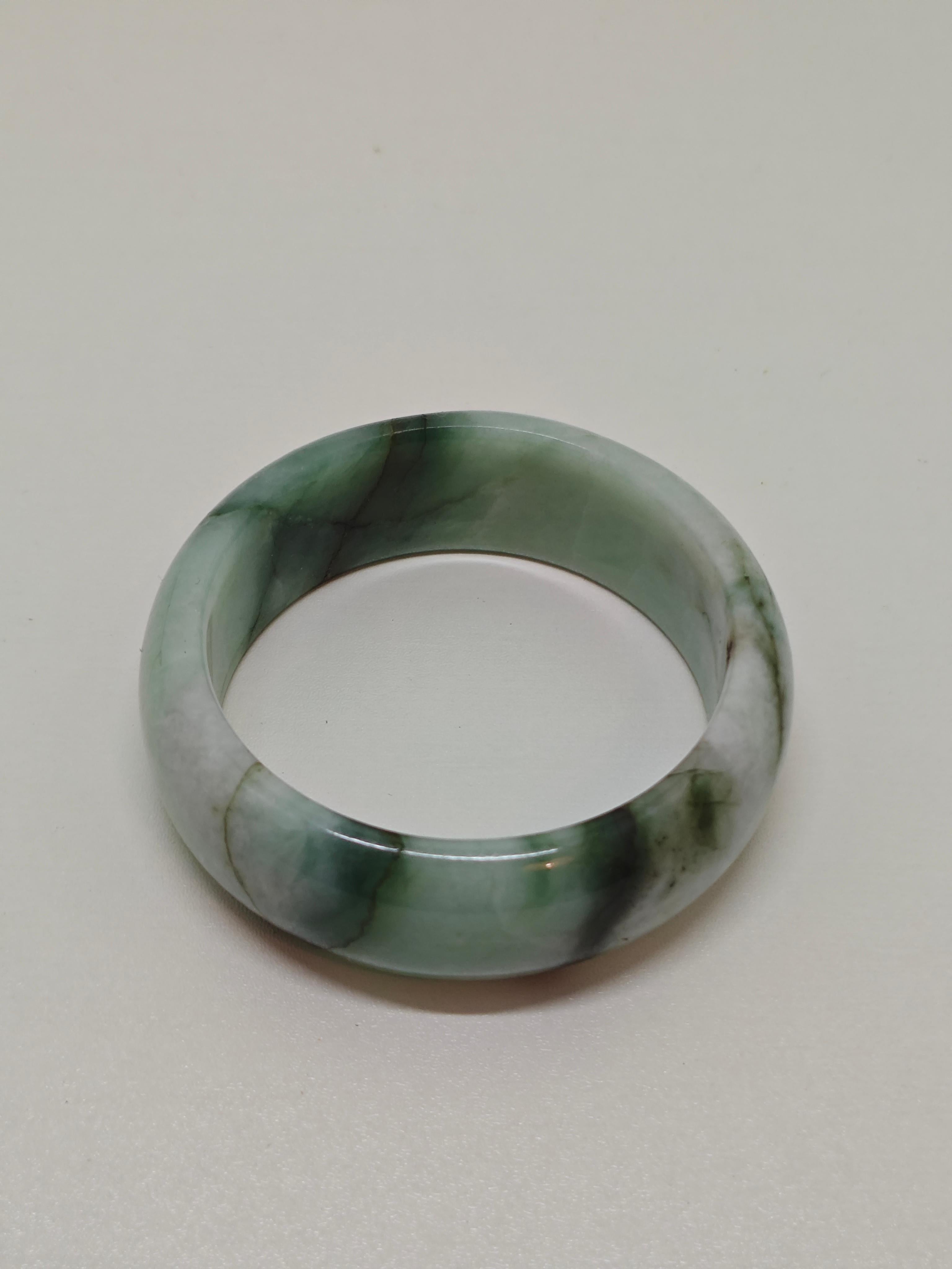 Brazalete grueso con dibujo de mármol verde Feicui de grado A en venta 3