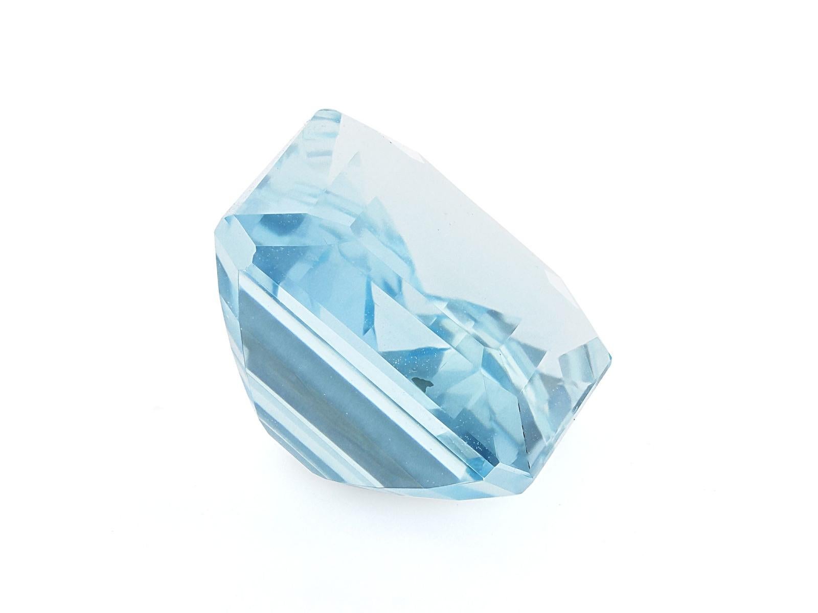 Art Deco A Grade Natural Aquamarine 9x7mm Loose Gemstone For Jewelry Making 2.1 Cts For Sale