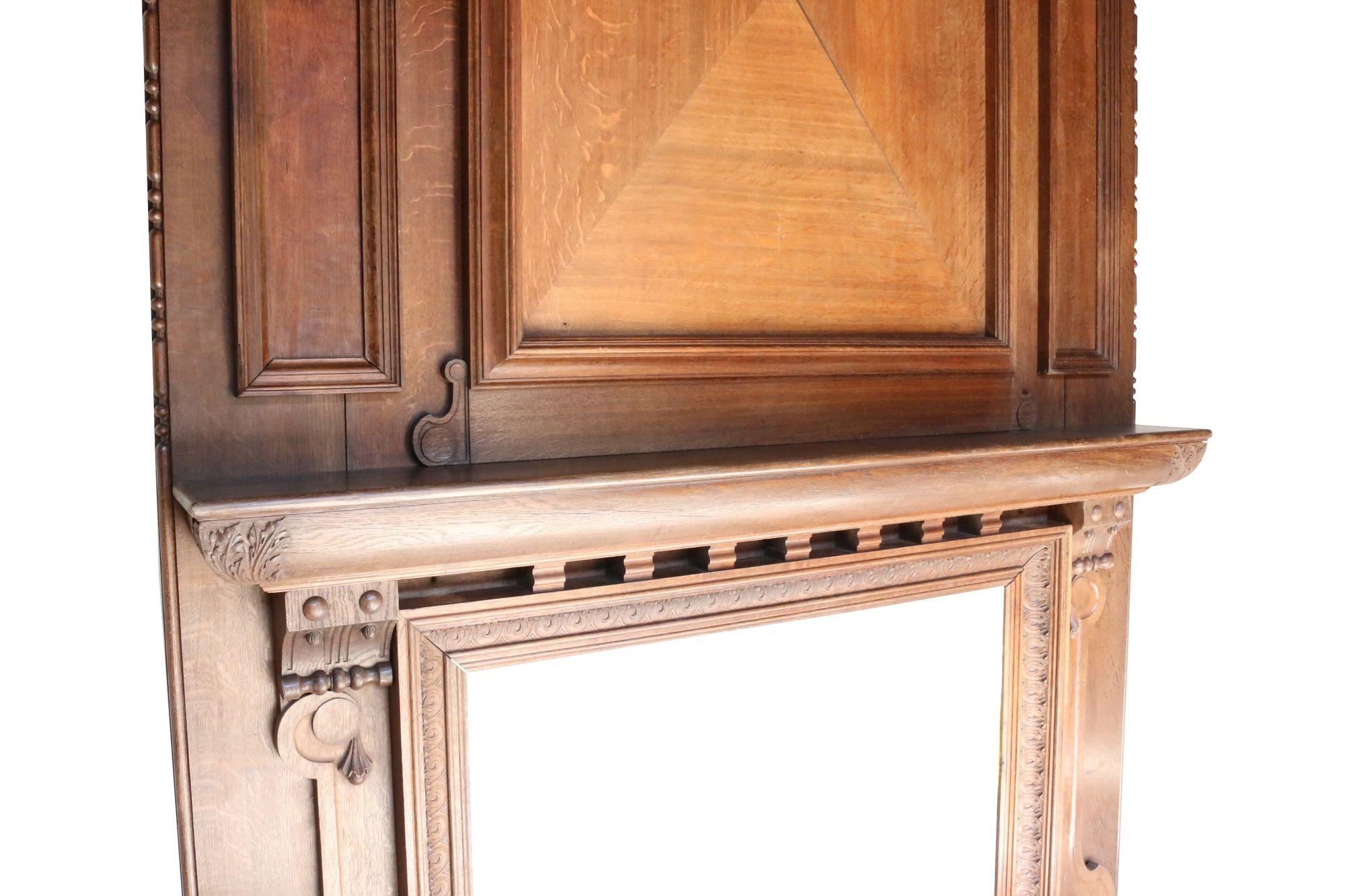 A Grand 19th Century English Oak Fire Mantel In Good Condition In Wormelow, Herefordshire