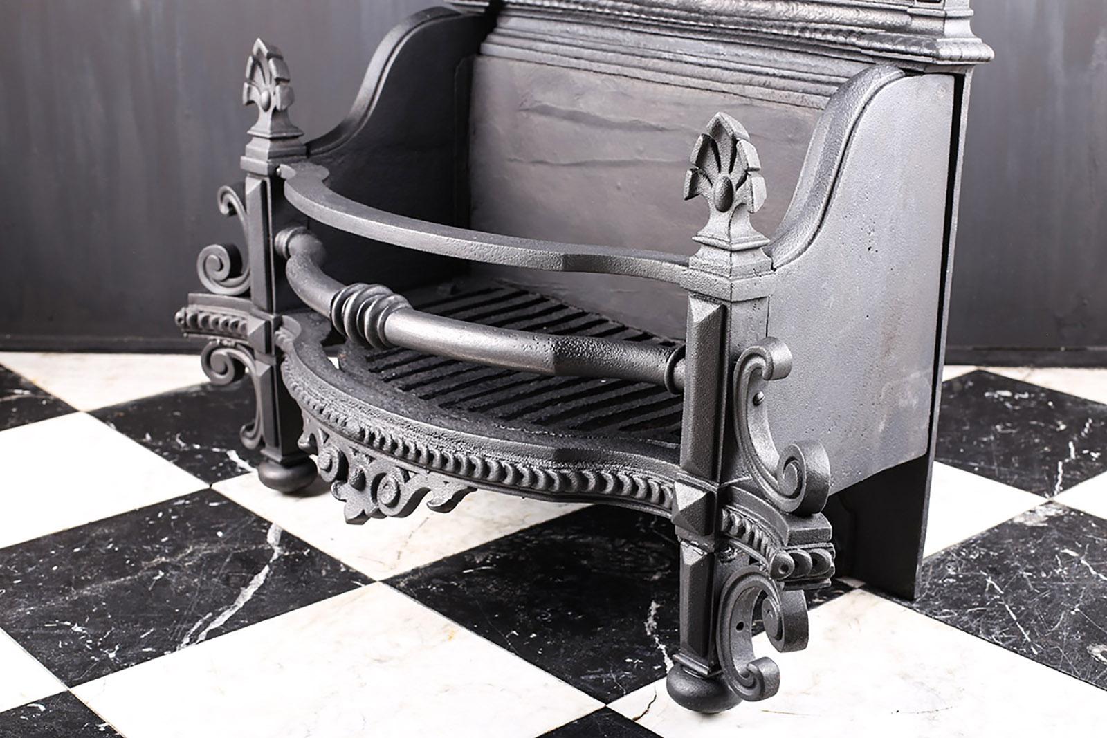 Grand Antique Victorian in The Jacobean Revival Manner Cast Iron Log Grate In Good Condition In London, GB