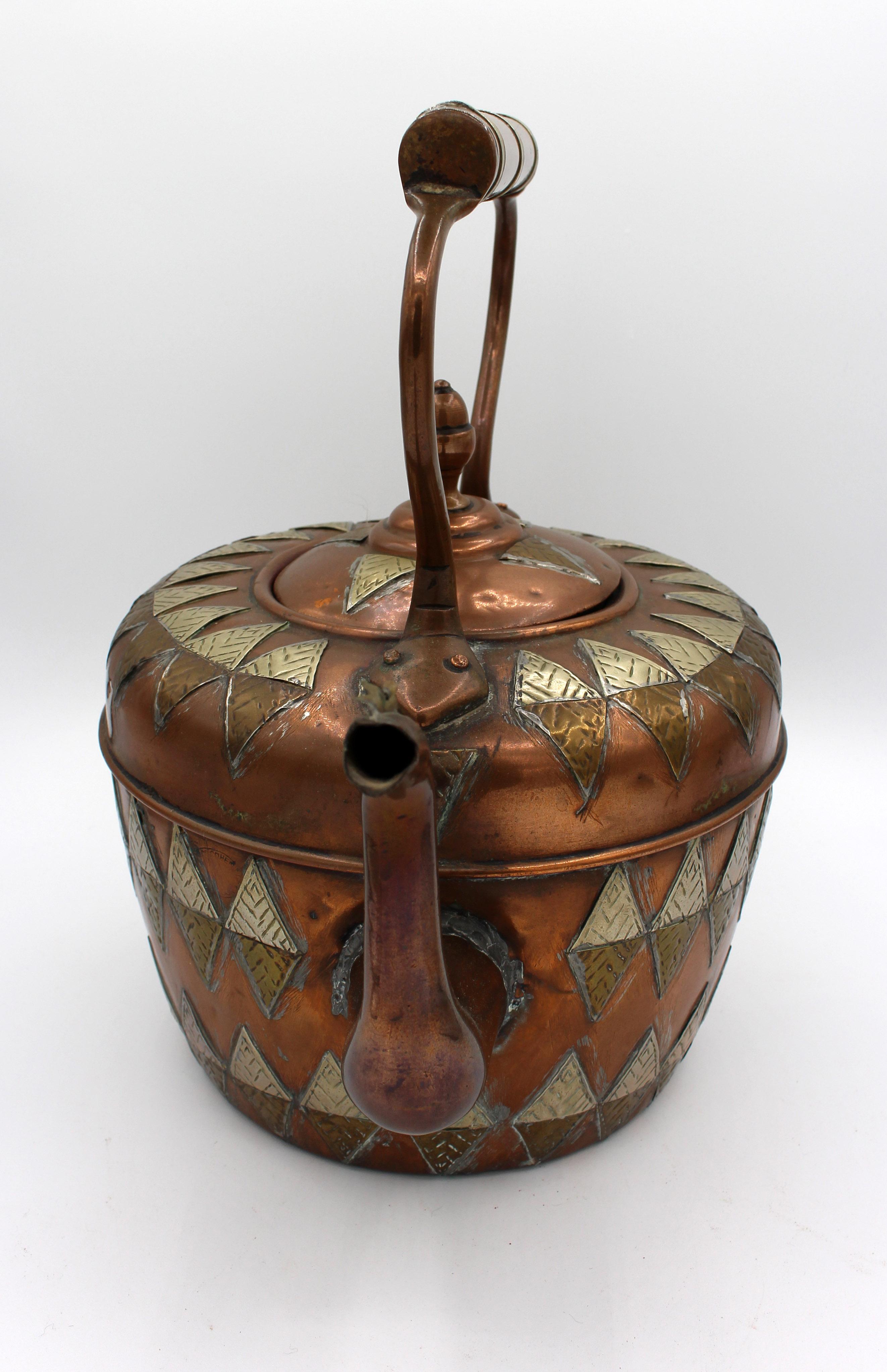 Grand Copper Raj Period Tea Kettle in Anglo-Indian Taste, Late 19th Century 3