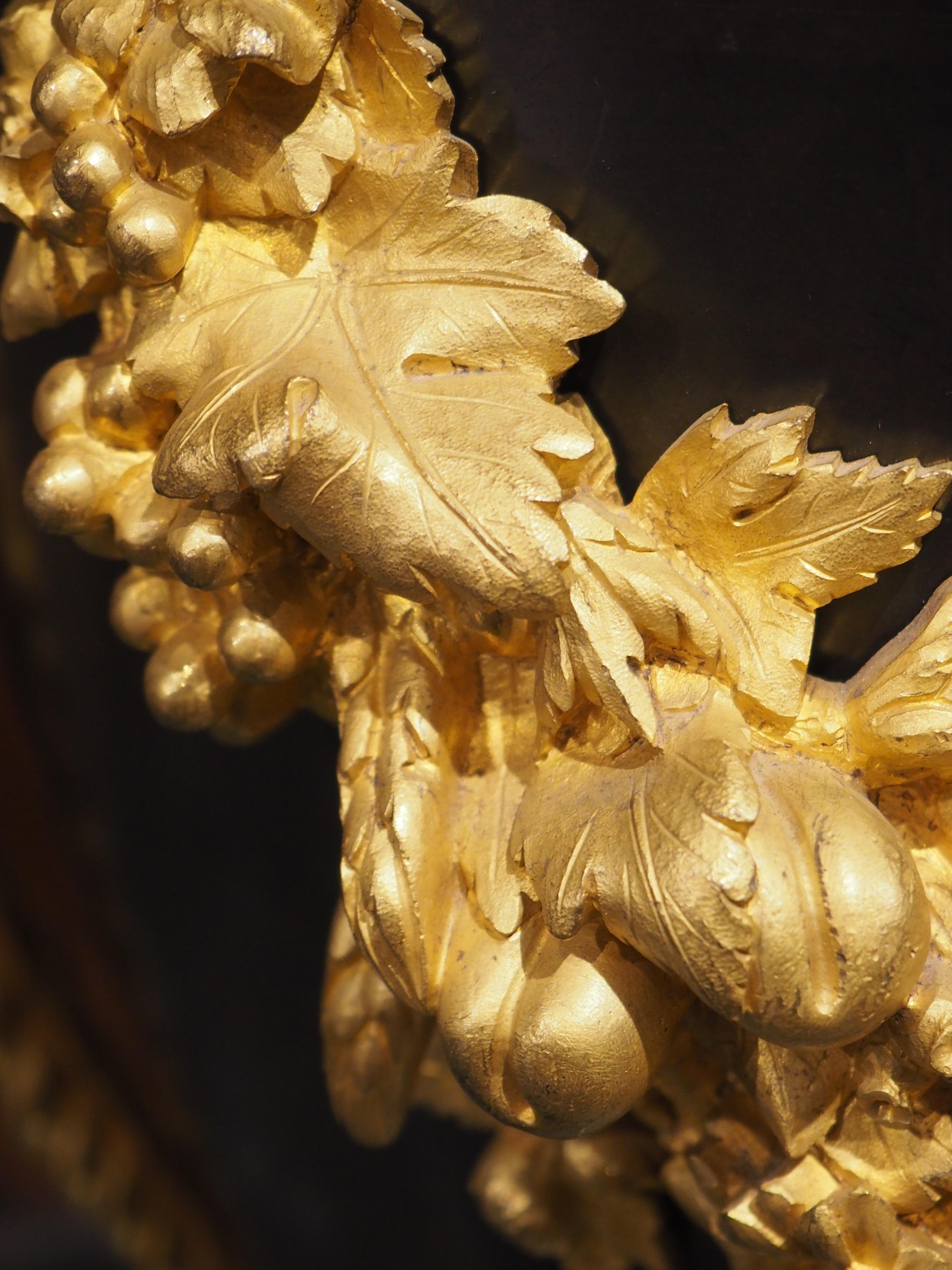 Große französische Urne aus vergoldeter Bronze im Louis-XVI.-Stil, um 1860 im Angebot 1