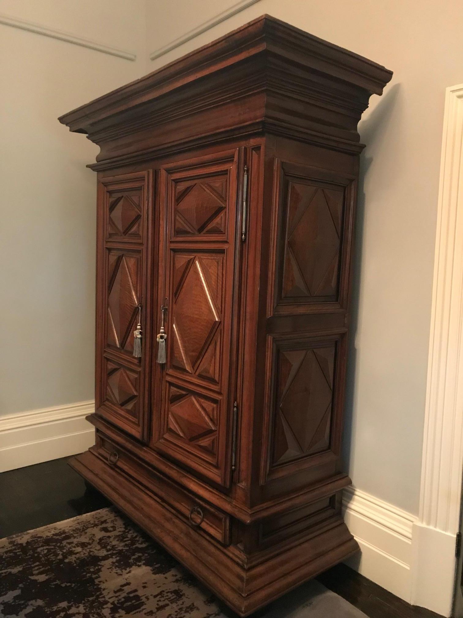 A magnificent and grand Louis XIV walnut armoire, Bordeaux region, French, 18th century

Measures: 244cm high, 198cm wide, 80cm deep
 
Provenance: The Collection of Kerry Moran, Sydney Australia and John Dunn Antiques, Melbourne Australia.