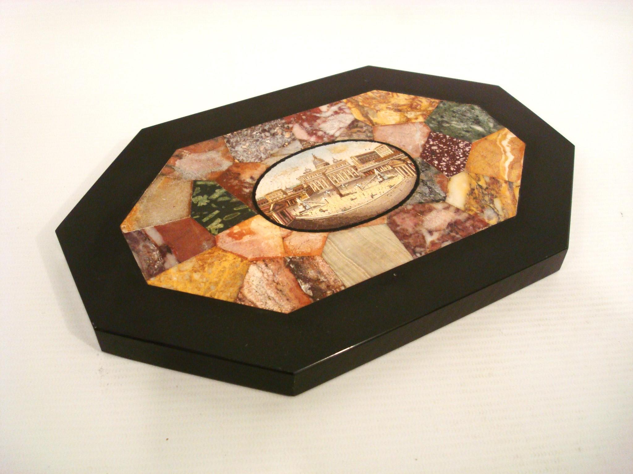 A Grand Tour Micro Mosaic Briefbeschwerer, Petersplatz Rom - Vatikan (19. Jahrhundert) im Angebot
