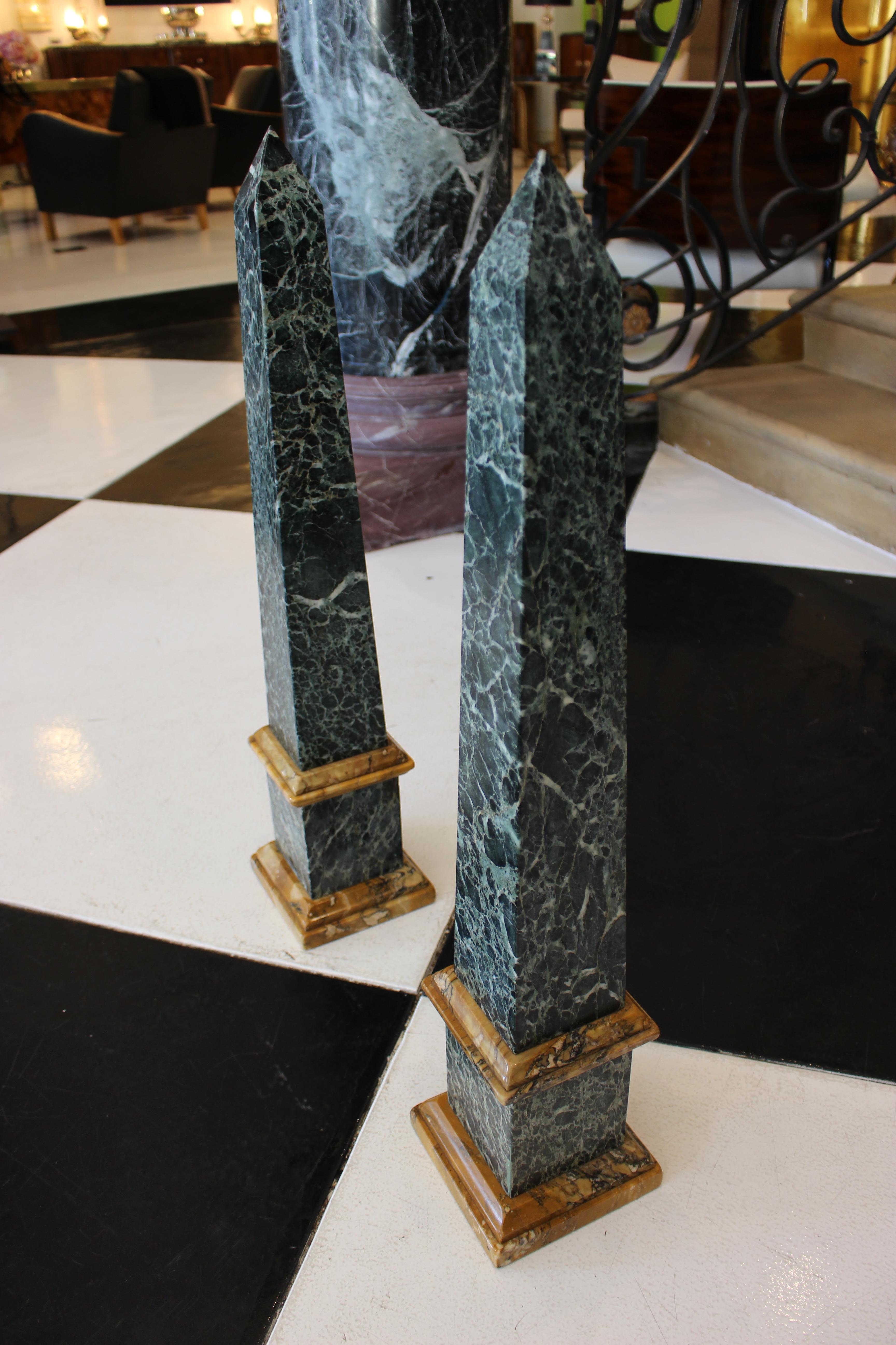 Grand Tour Pair of Green and Sienna Marble Obelisks In Good Condition For Sale In Palm Desert, CA