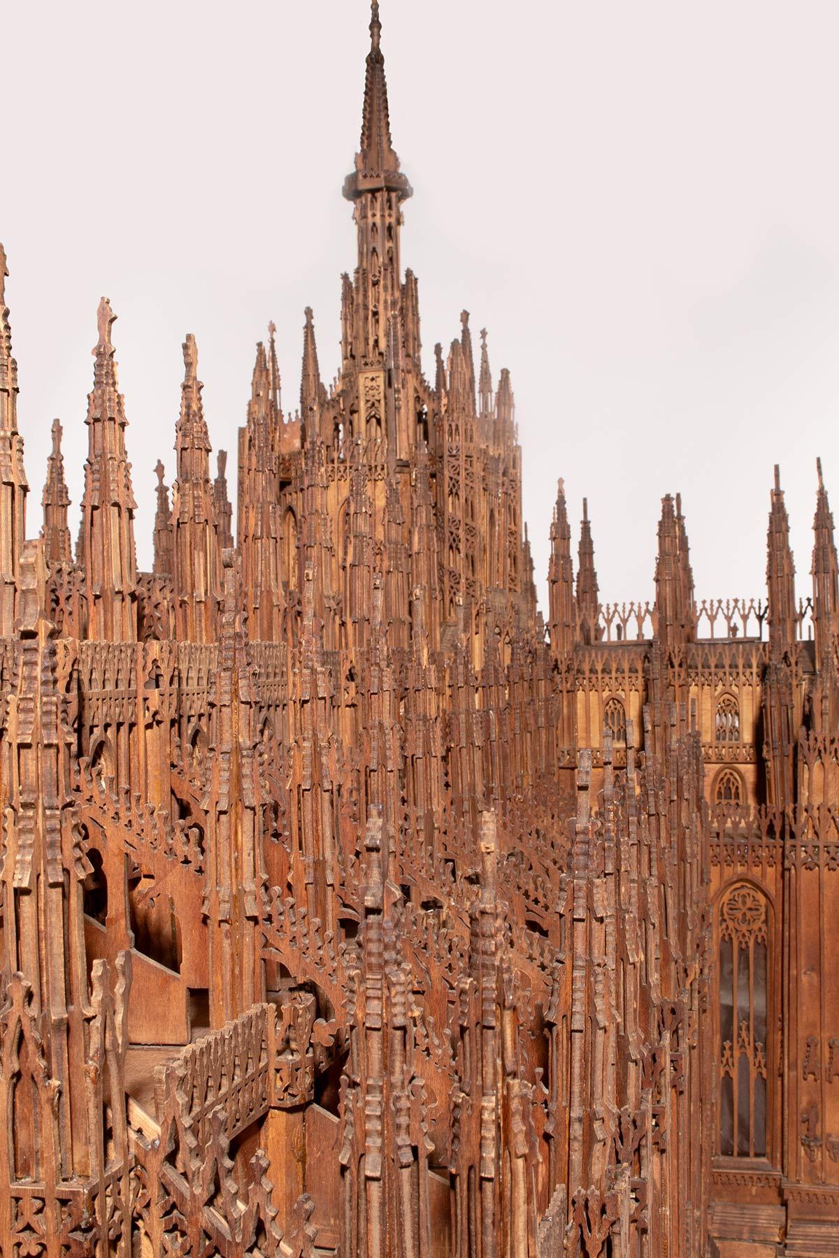 A Grand Tour wooden maquette, depicting the Cathedral of Milan, Italy circa 1880 For Sale 4