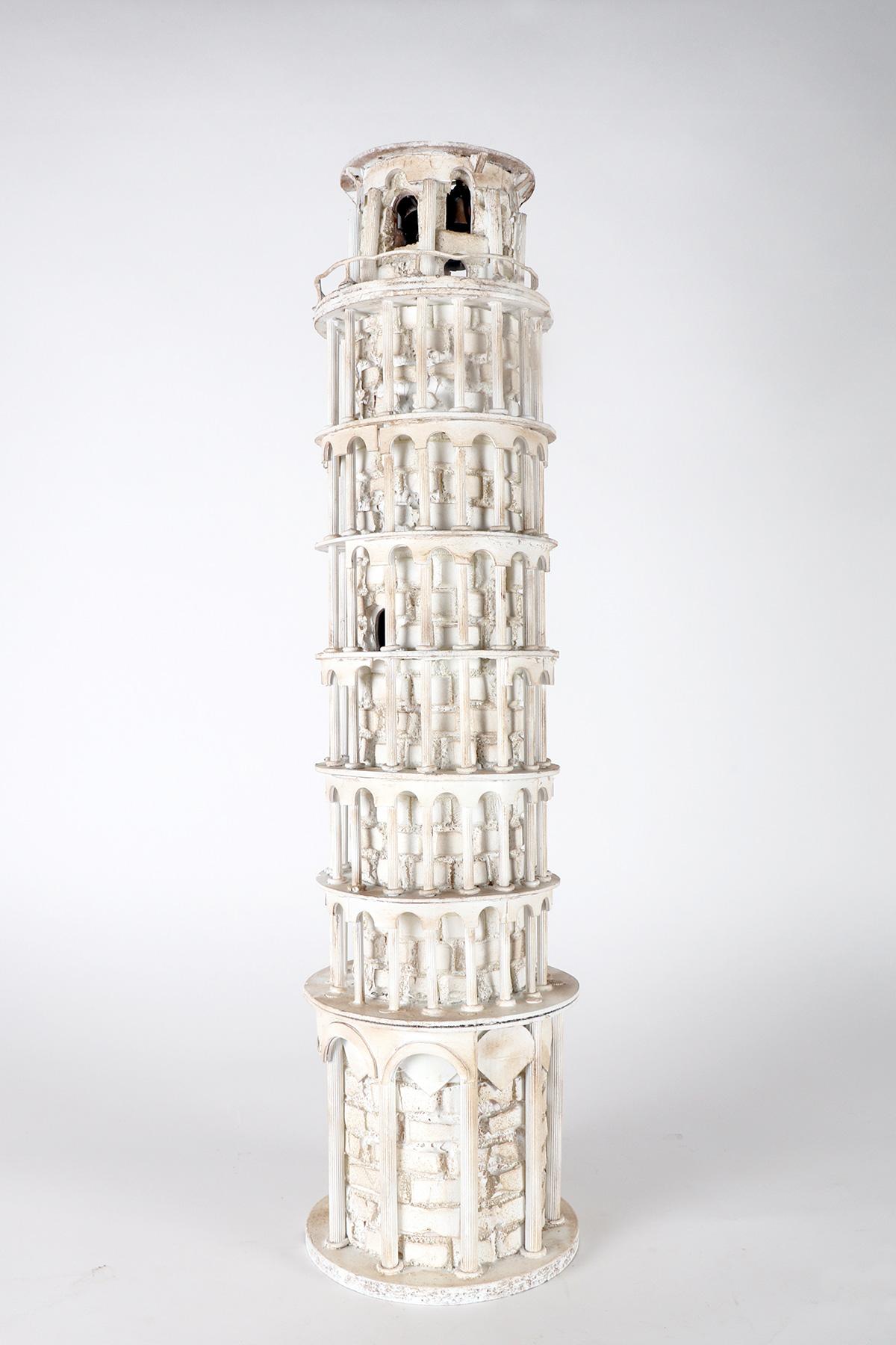 A Grand Tour wooden maquette, depicting the Tower of Pisa, Italy 1950. In Good Condition For Sale In Milan, IT