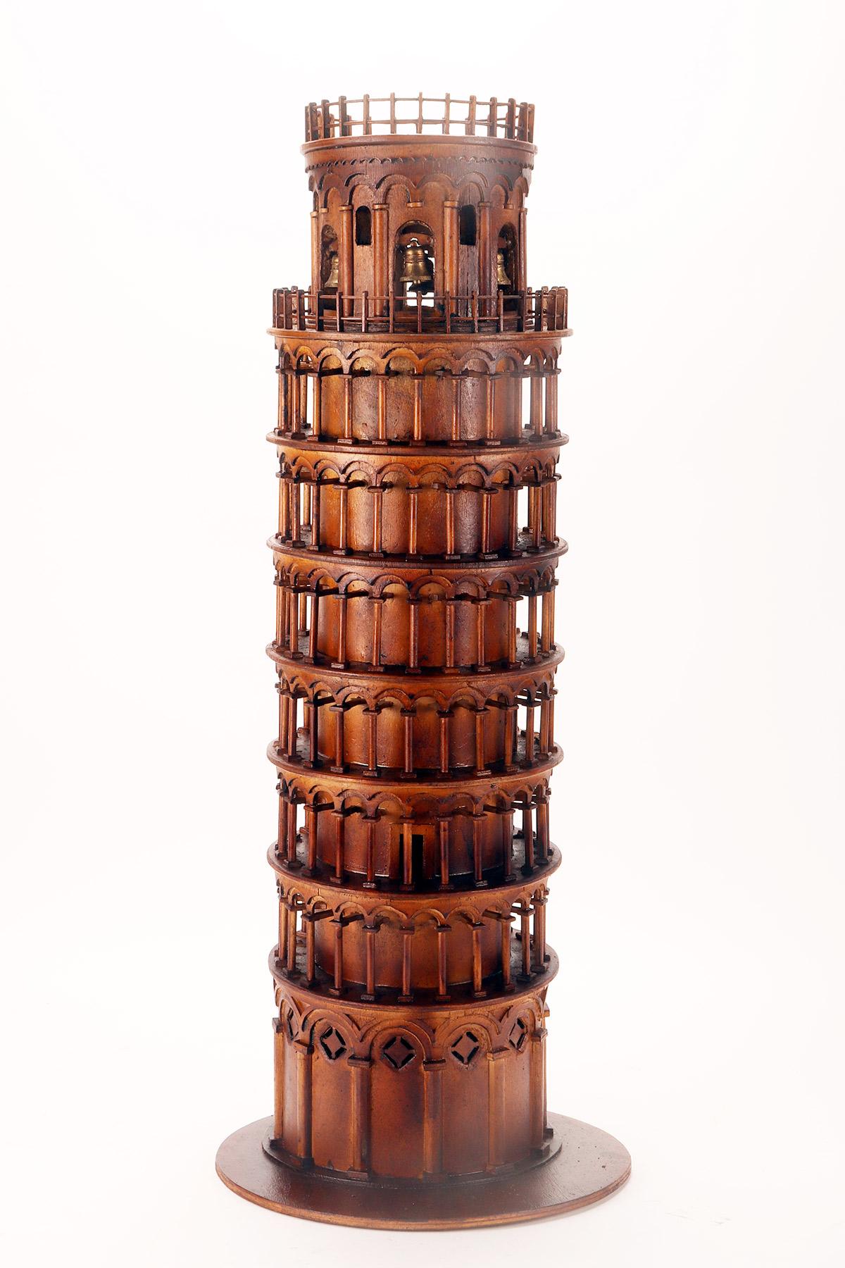 Maqueta de madera del Gran Tour, que representa la Torre de Pisa, Italia, hacia 1880. siglo XIX