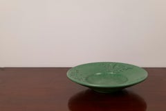 A green ceramic Art Deco plate by Michael Andersen, Denmark, 1940s
