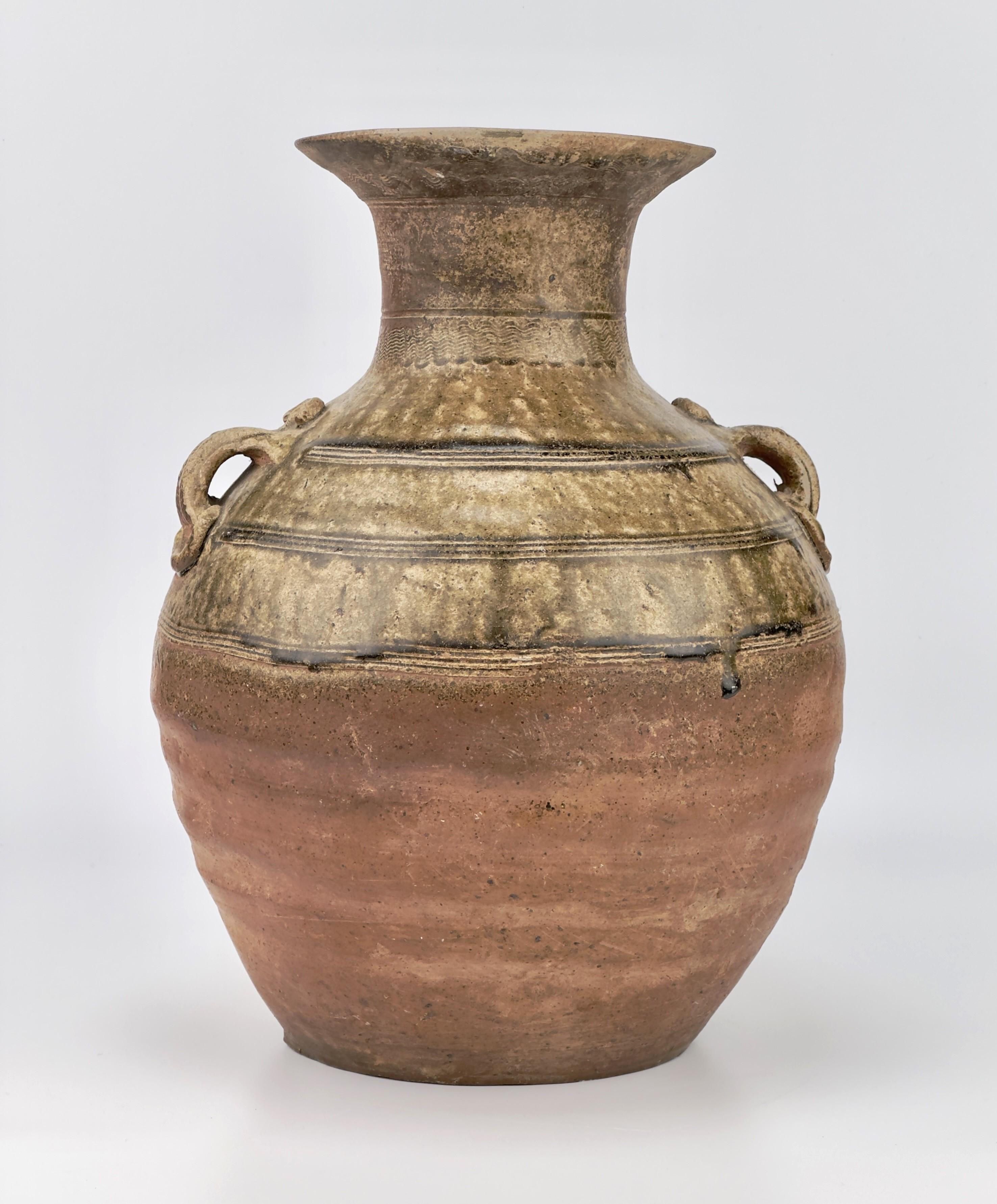 A Green-Glazed Stoneware Jar (Hu Vessel), Han Dynasty For Sale 10