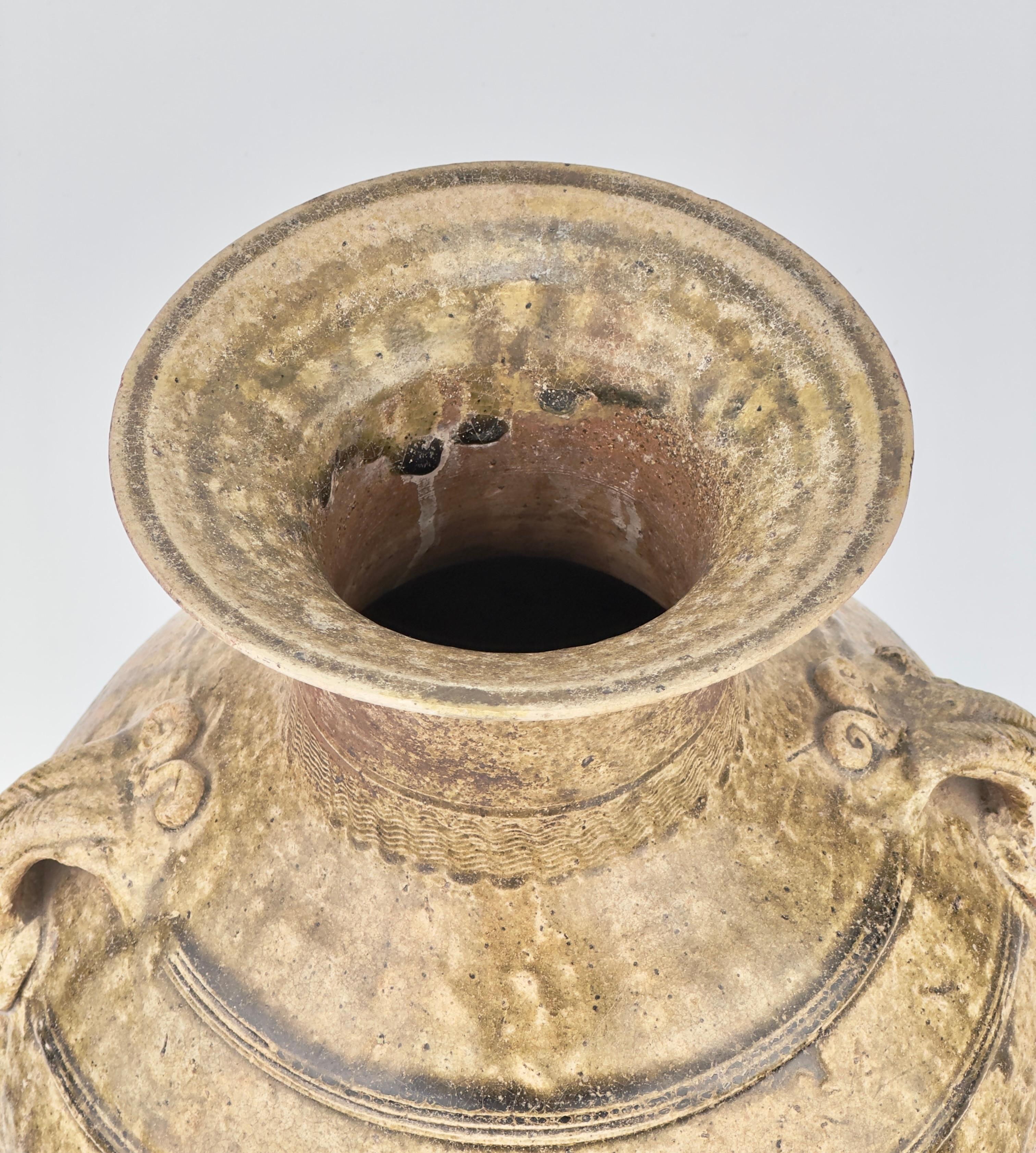 A Green-Glazed Stoneware Jar (Hu Vessel), Han Dynasty For Sale 2