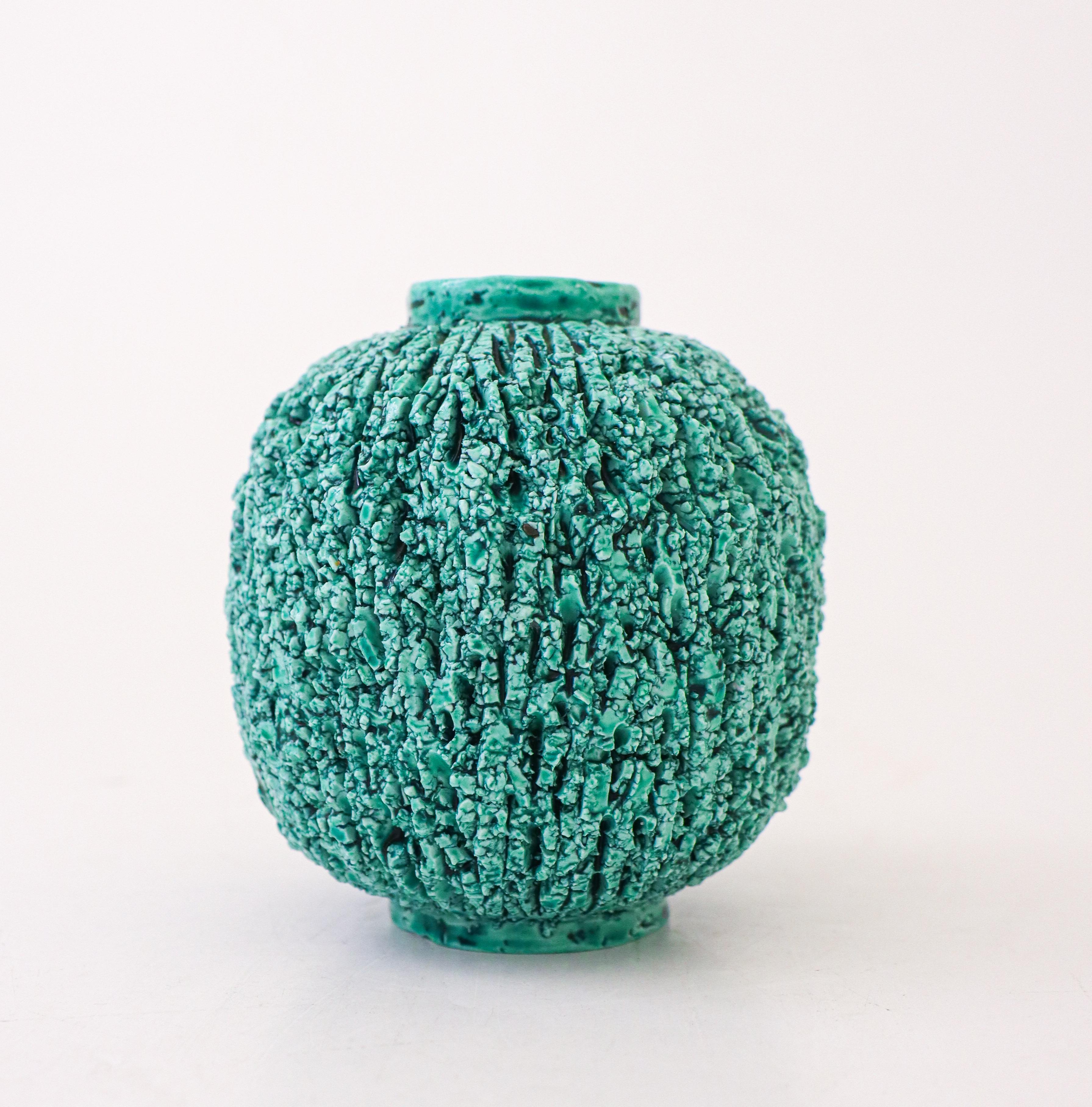 Glazed A Green Hedgehog vase - Chamotte - Gunnar Nylund - Rörstrand