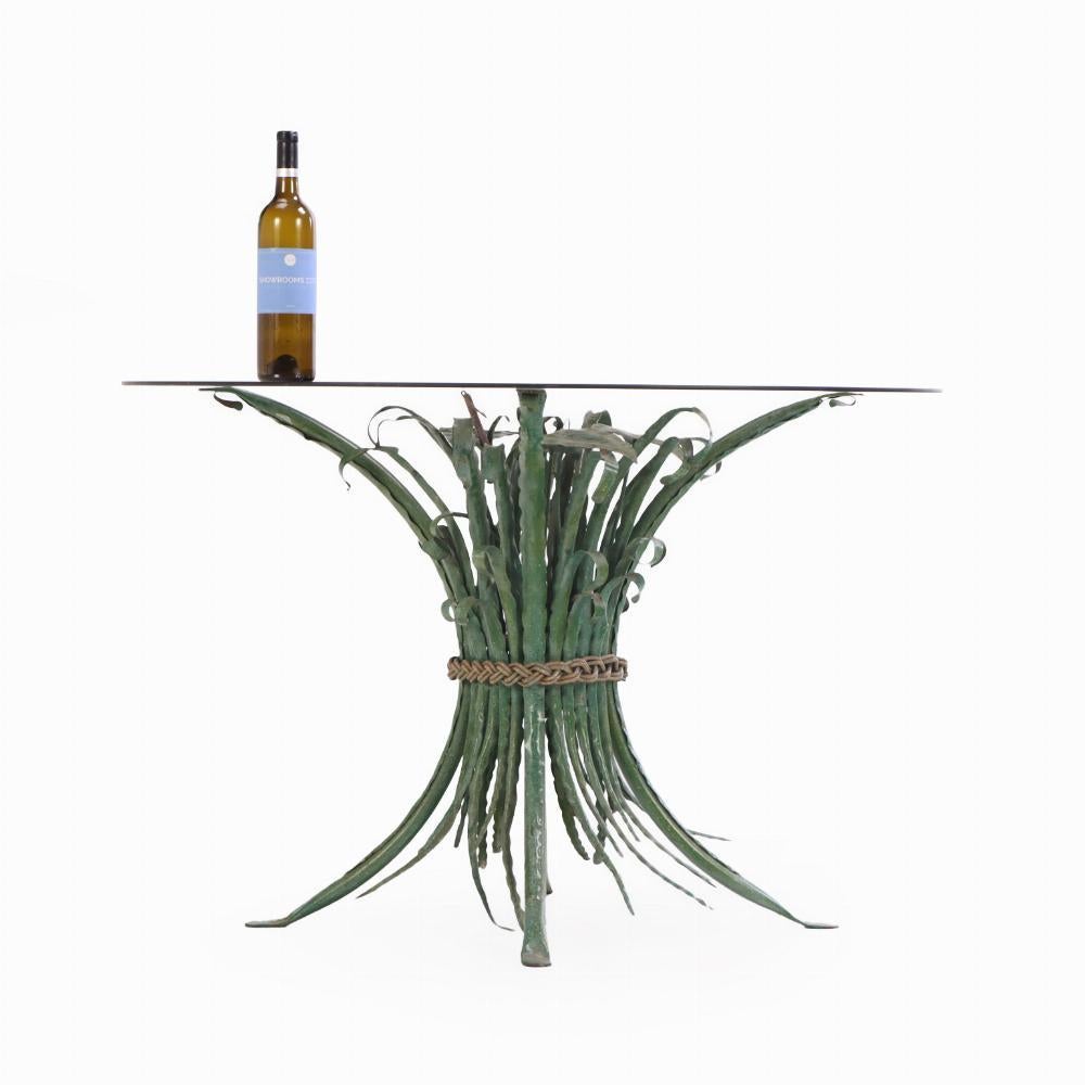 Table en fer et verre à feuilles vertes à la manière de la Maison Bagues, C.C. 1970. Bon état - En vente à Philadelphia, PA