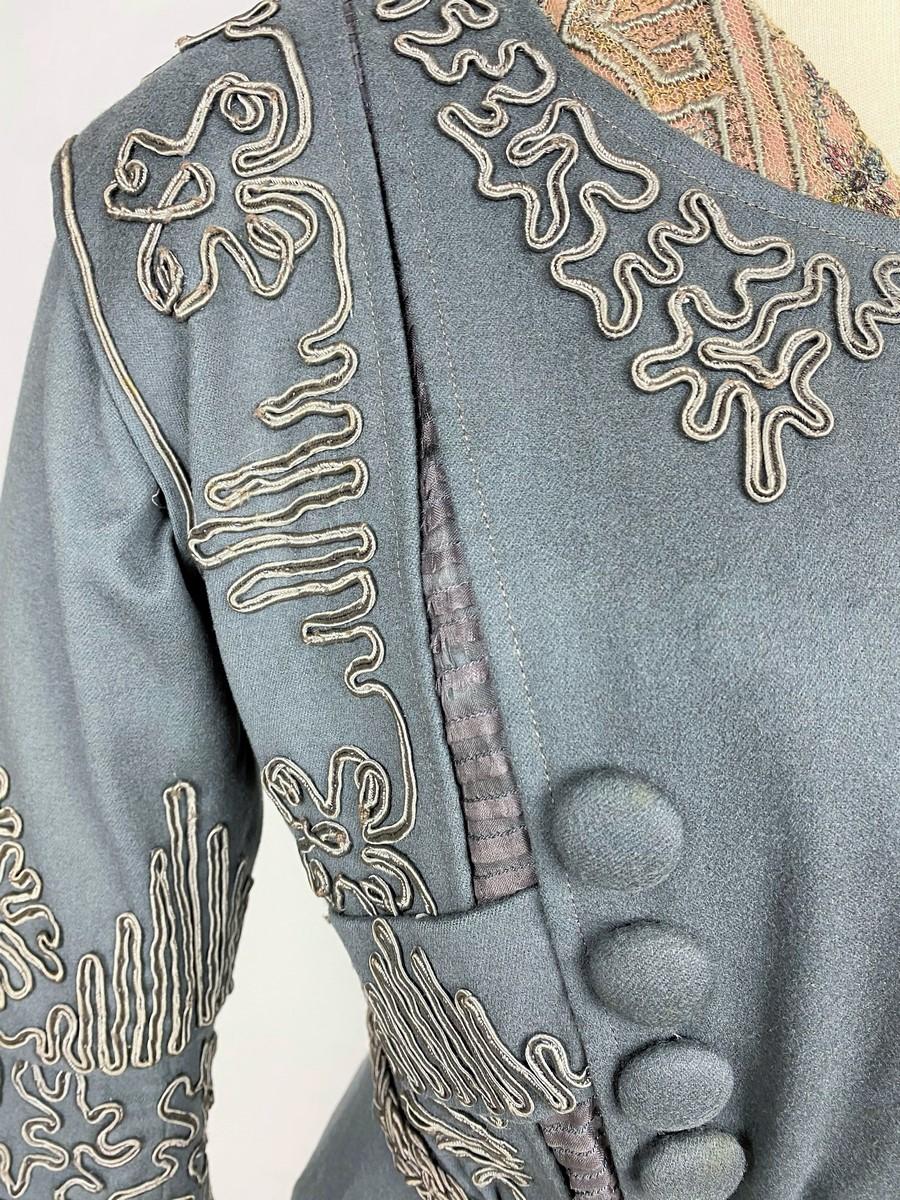 A Grey Wool Afternoon Gown with Appliqué trimmings and Lace Circa 1905-1910 For Sale 7