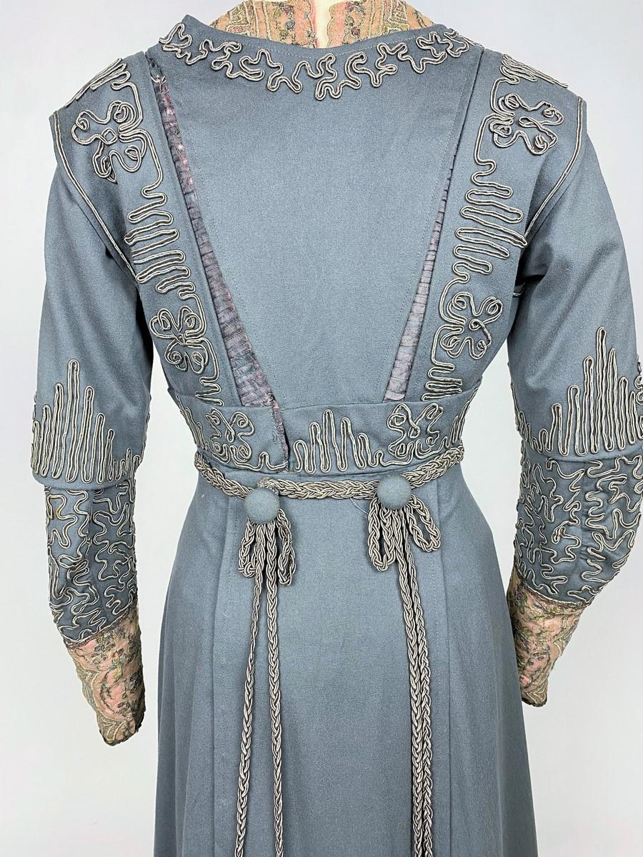 A Grey Wool Afternoon Gown with Appliqué trimmings and Lace Circa 1905-1910 For Sale 4