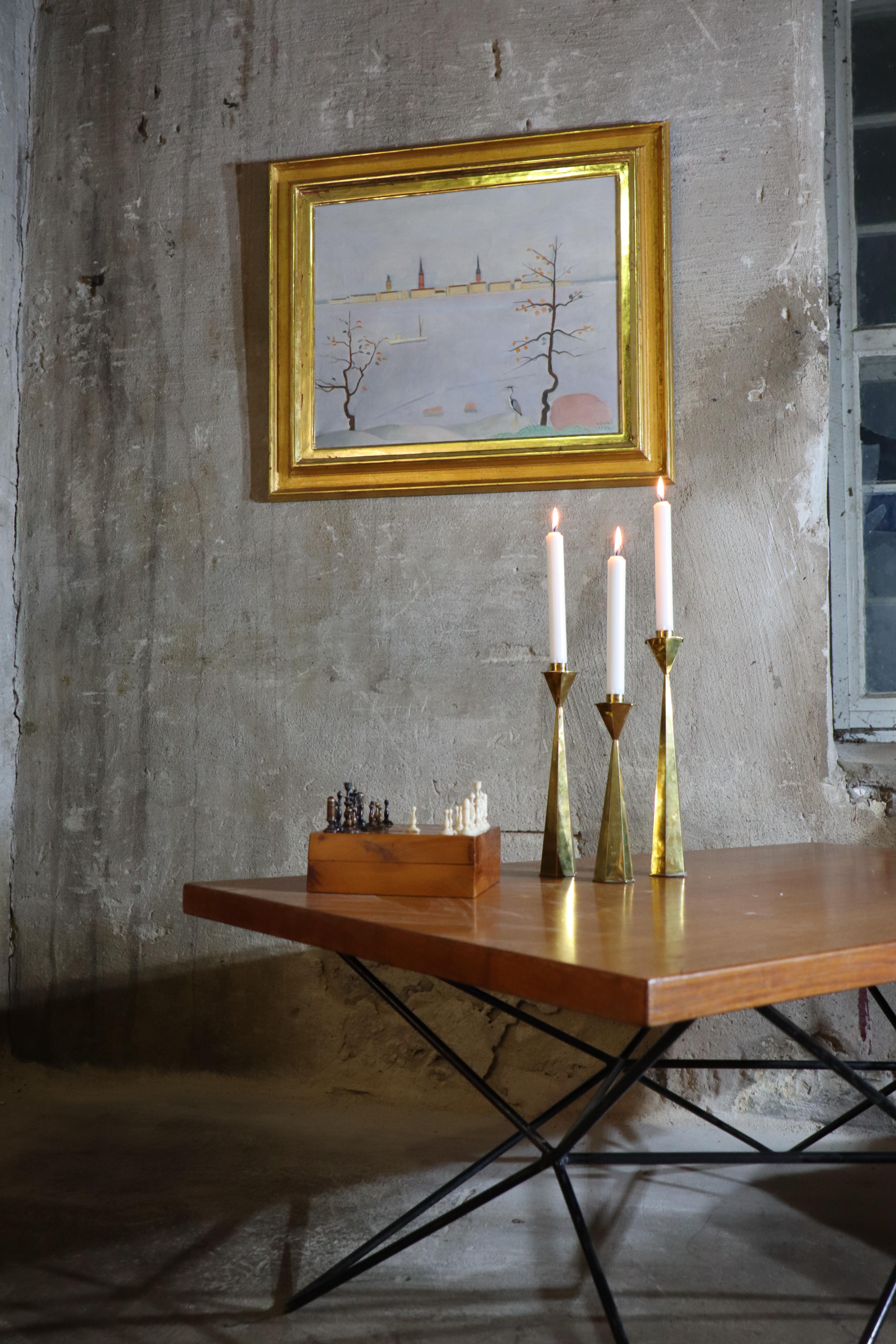 Gruppo di 3 candelieri in ottone - Svezia Metà secolo In condizioni buone in vendita a Stockholm, SE