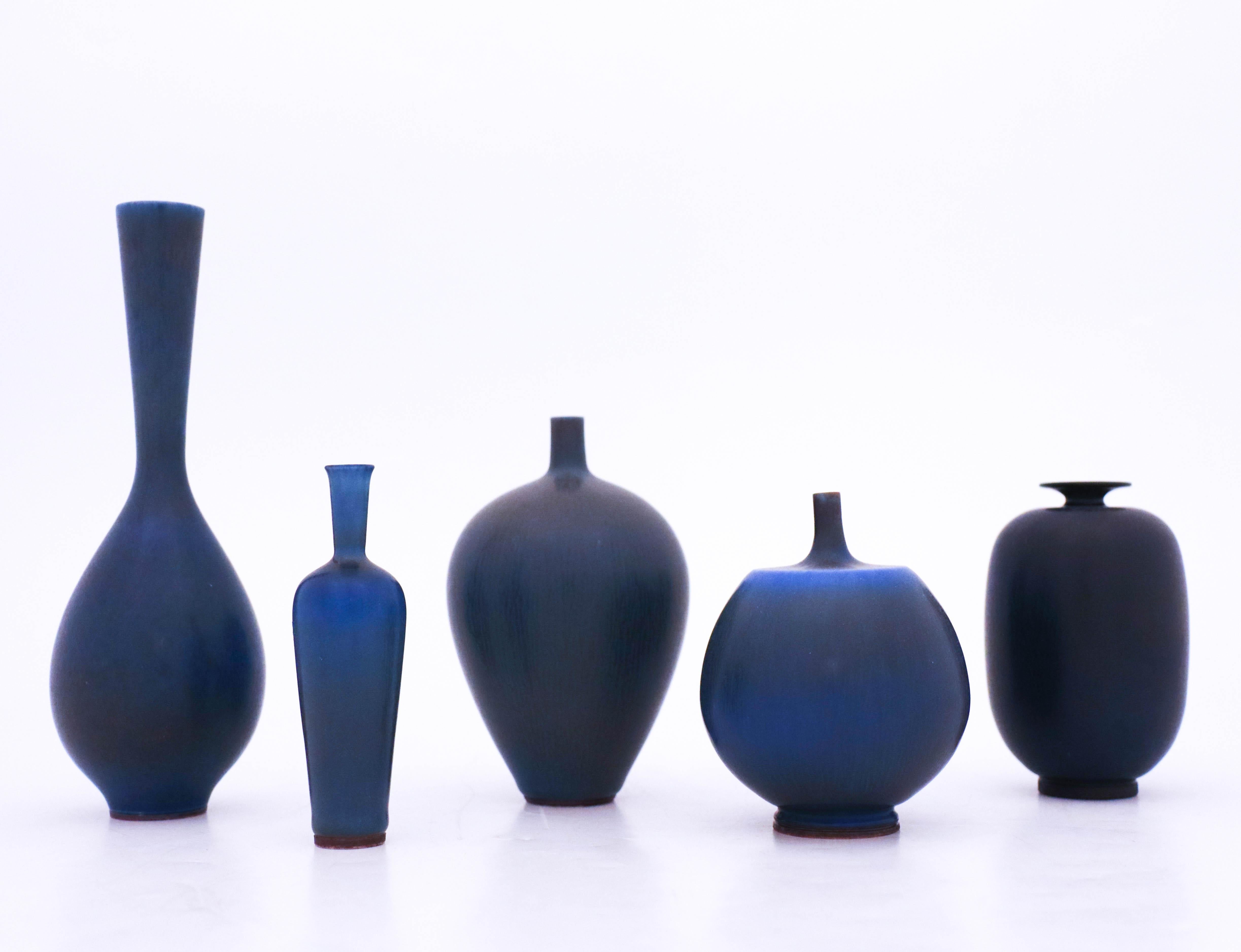 Scandinavian Modern Group of 5 Blue Stoneware Vases, Berndt Friberg, Gustavsberg