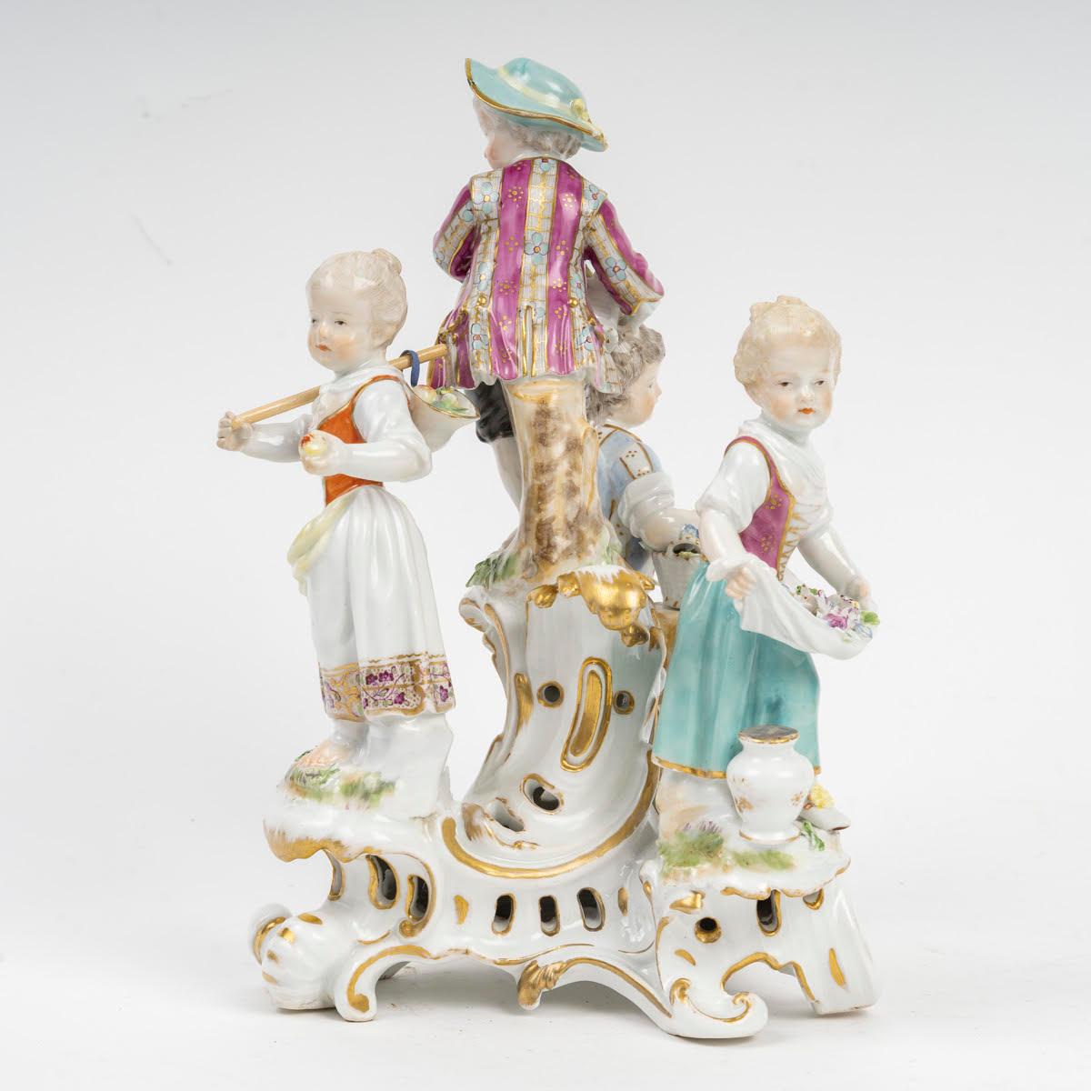 Groupe d'enfants en porcelaine de Meissen Porcelain du XVIIIe siècle, période Louis XVI. Bon état - En vente à Saint-Ouen, FR