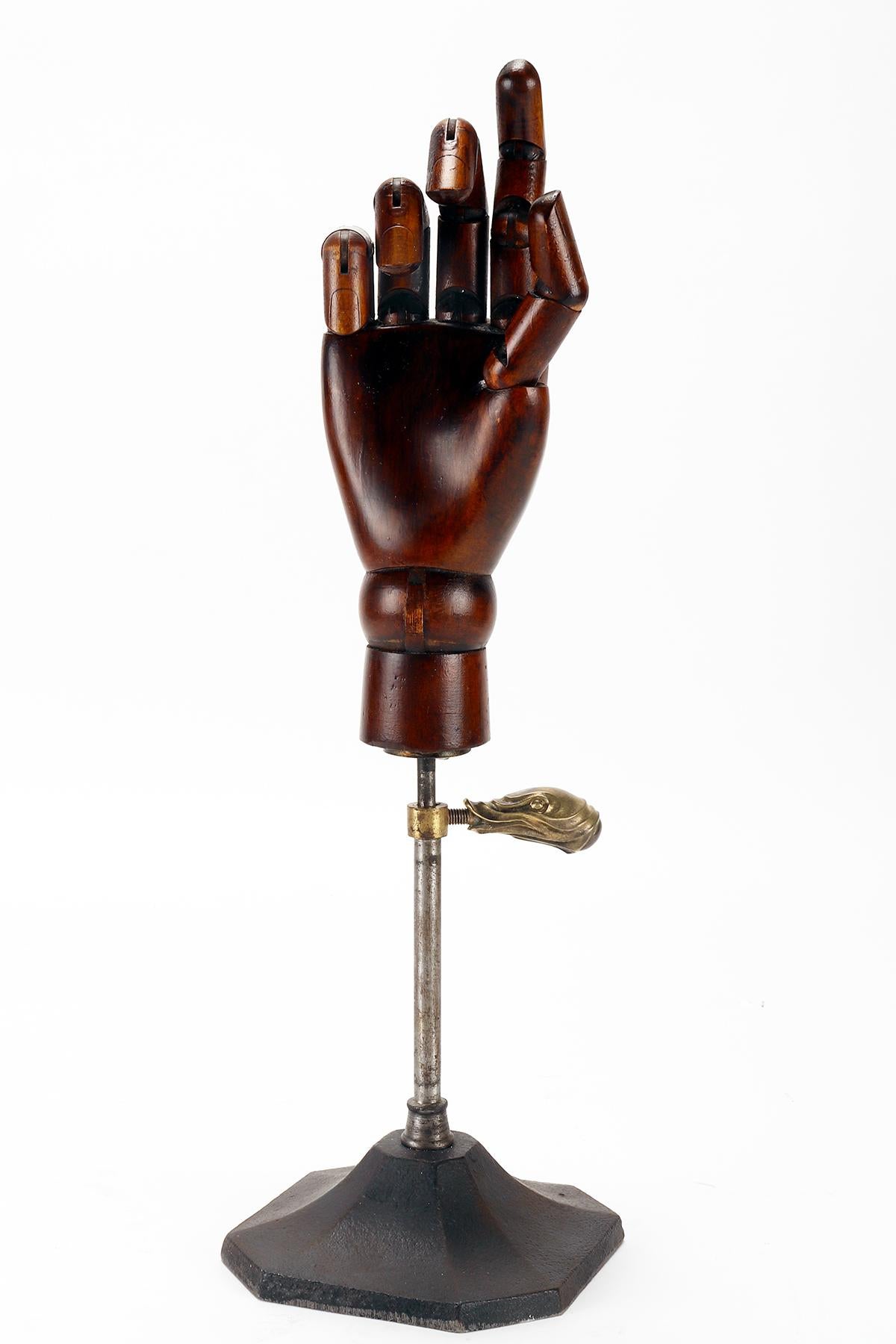 20th Century Group of Six Example of Wooden Articulated Dummie’s Hands. Italy, 1940.  For Sale