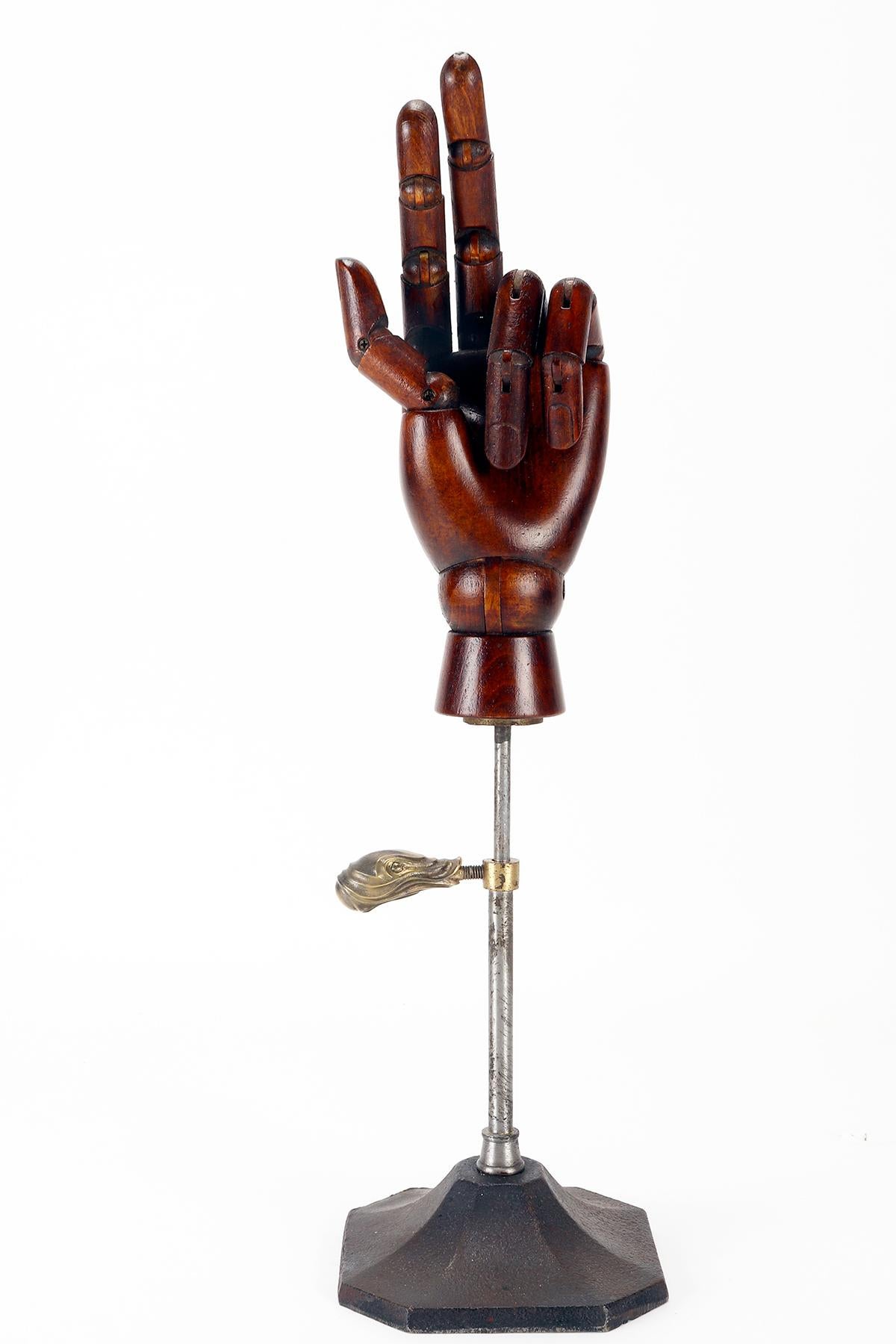 Group of Six Example of Wooden Articulated Dummie’s Hands. Italy, 1940.  For Sale 1