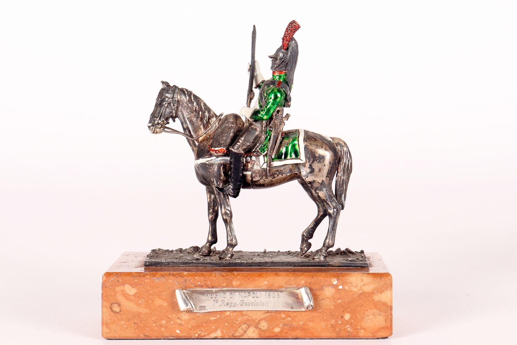 Gruppo di sei sculture in argento, marmo e smalto, Italia 1920. in vendita 5