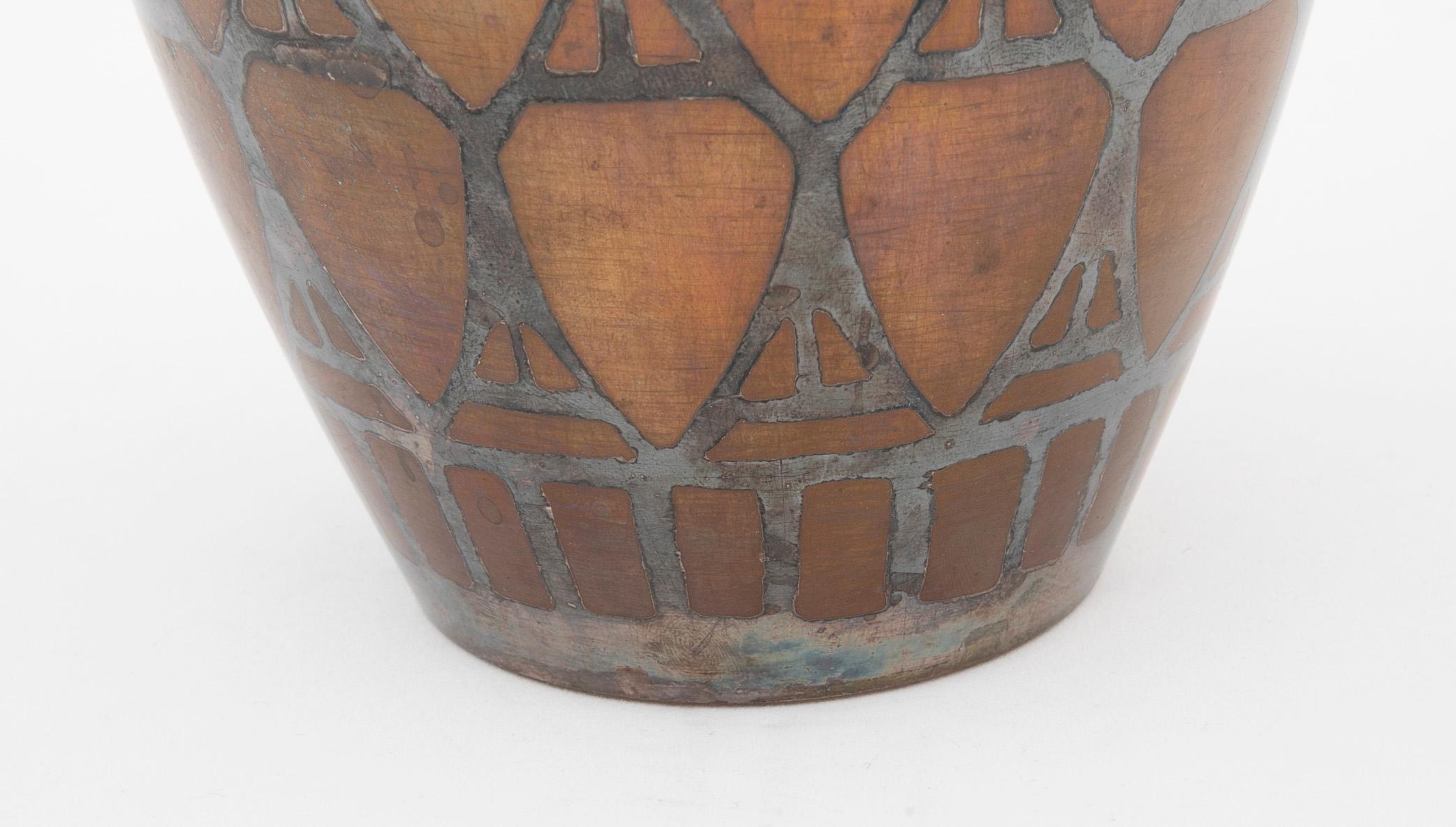 Groupe de trois vases Dinanderie en cuivre de Christofle et Luc Lanel Bon état - En vente à Stamford, CT