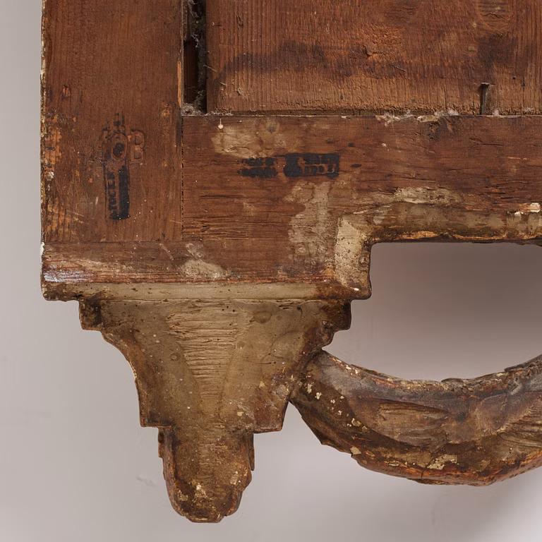 XVIIIe siècle Miroir en bois doré de style gustavien par J. Åklerblad et A. Öberg en vente