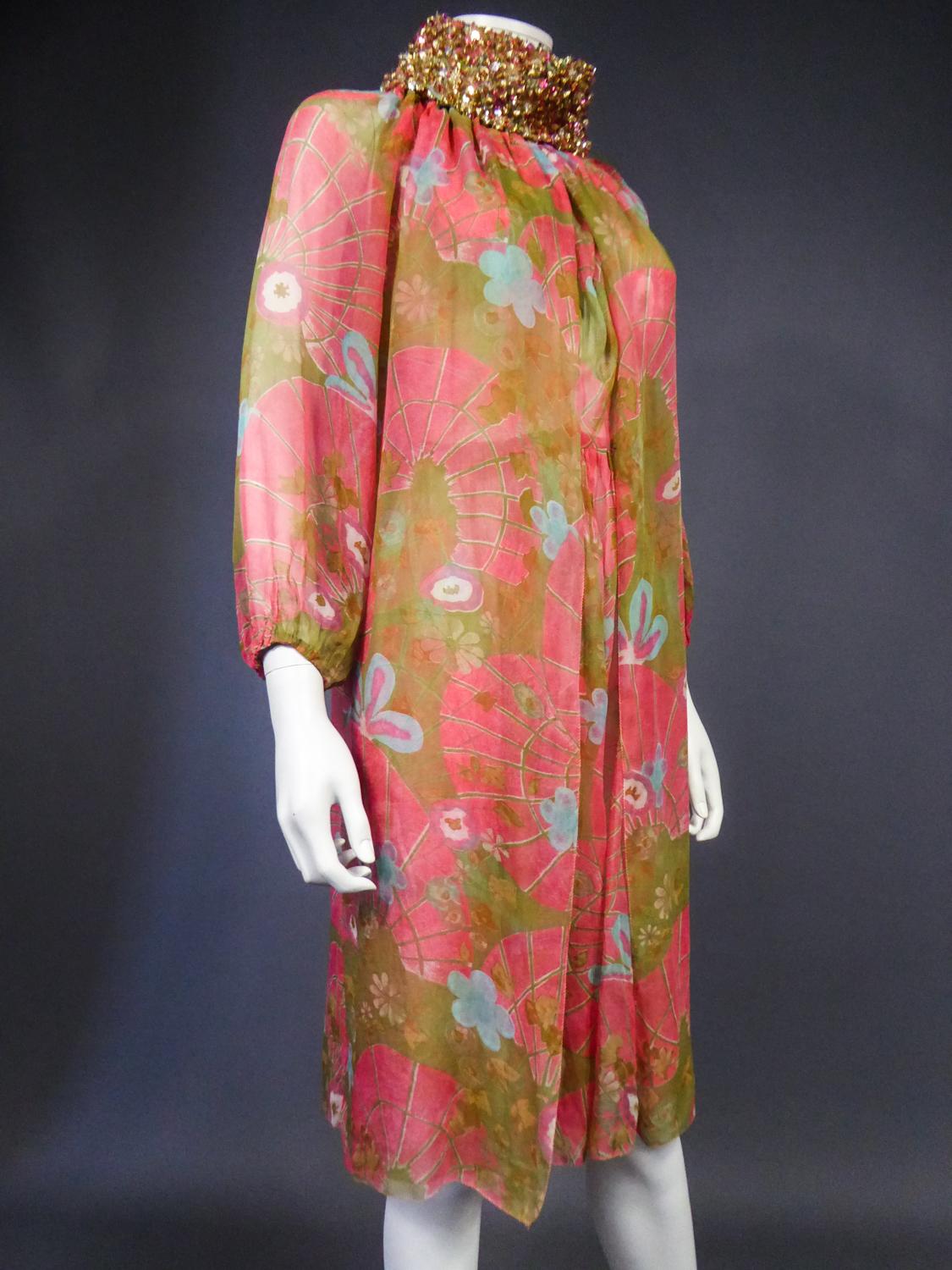 A Guy Laroche Set in Printed Silk Crepe - French Circa 1965 For Sale 6