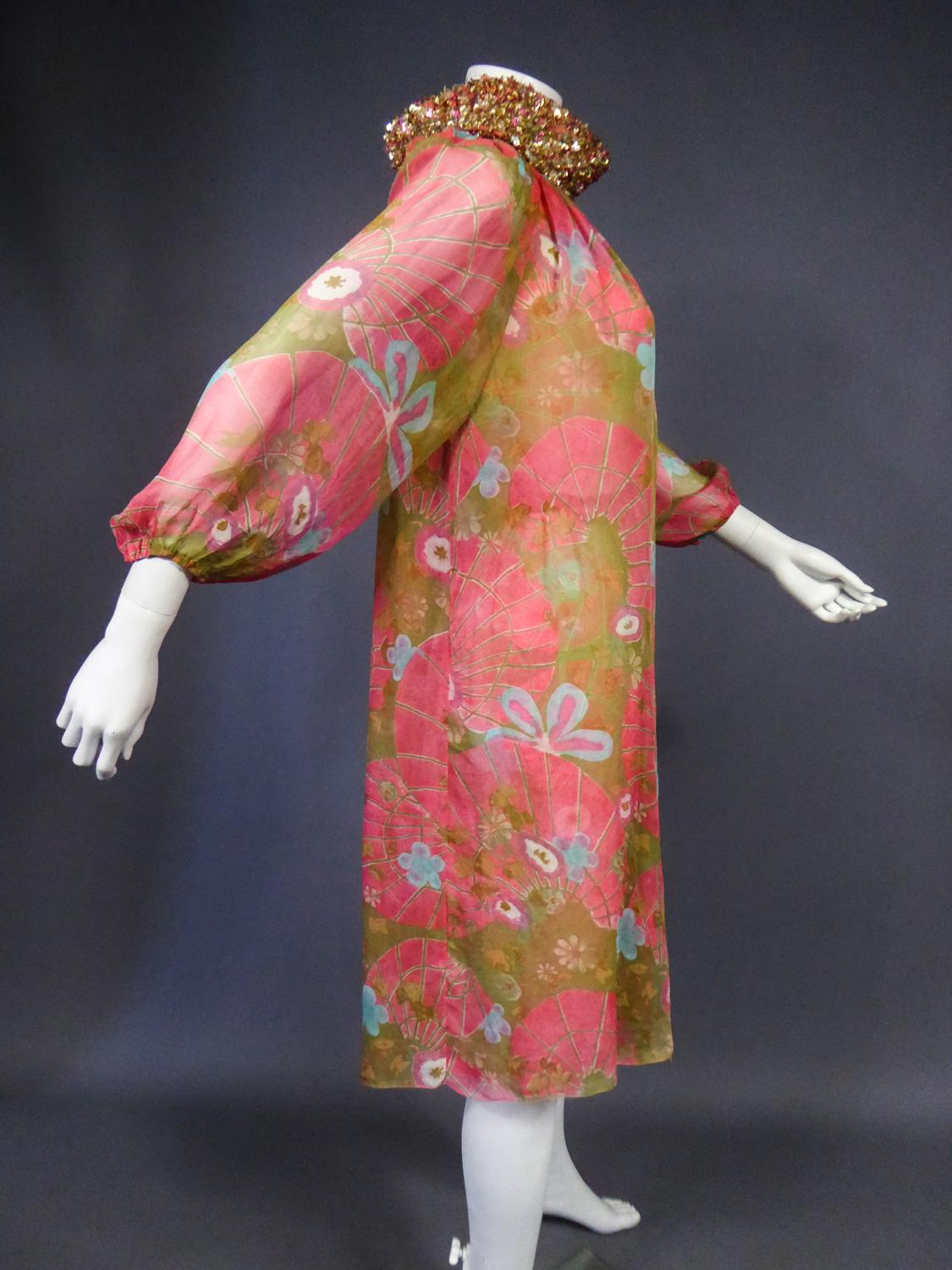 A Guy Laroche Set in Printed Silk Crepe - French Circa 1965 For Sale 9