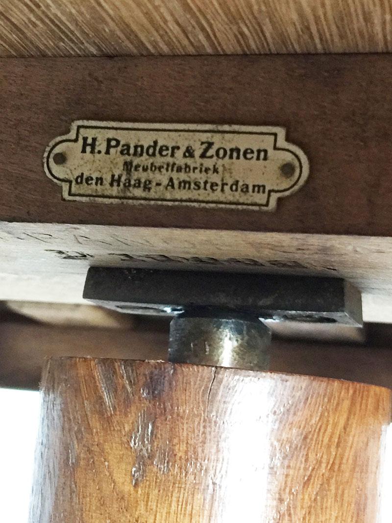 A H. Pander & Zn. Oak Revolving Bookcase, Netherlands, circa 1900 In Good Condition In Delft, NL