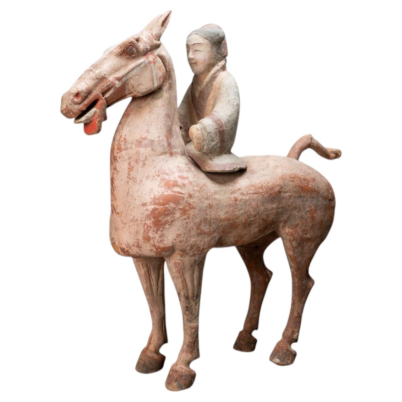 Una statuetta equestre dipinta della dinastia Han in vendita