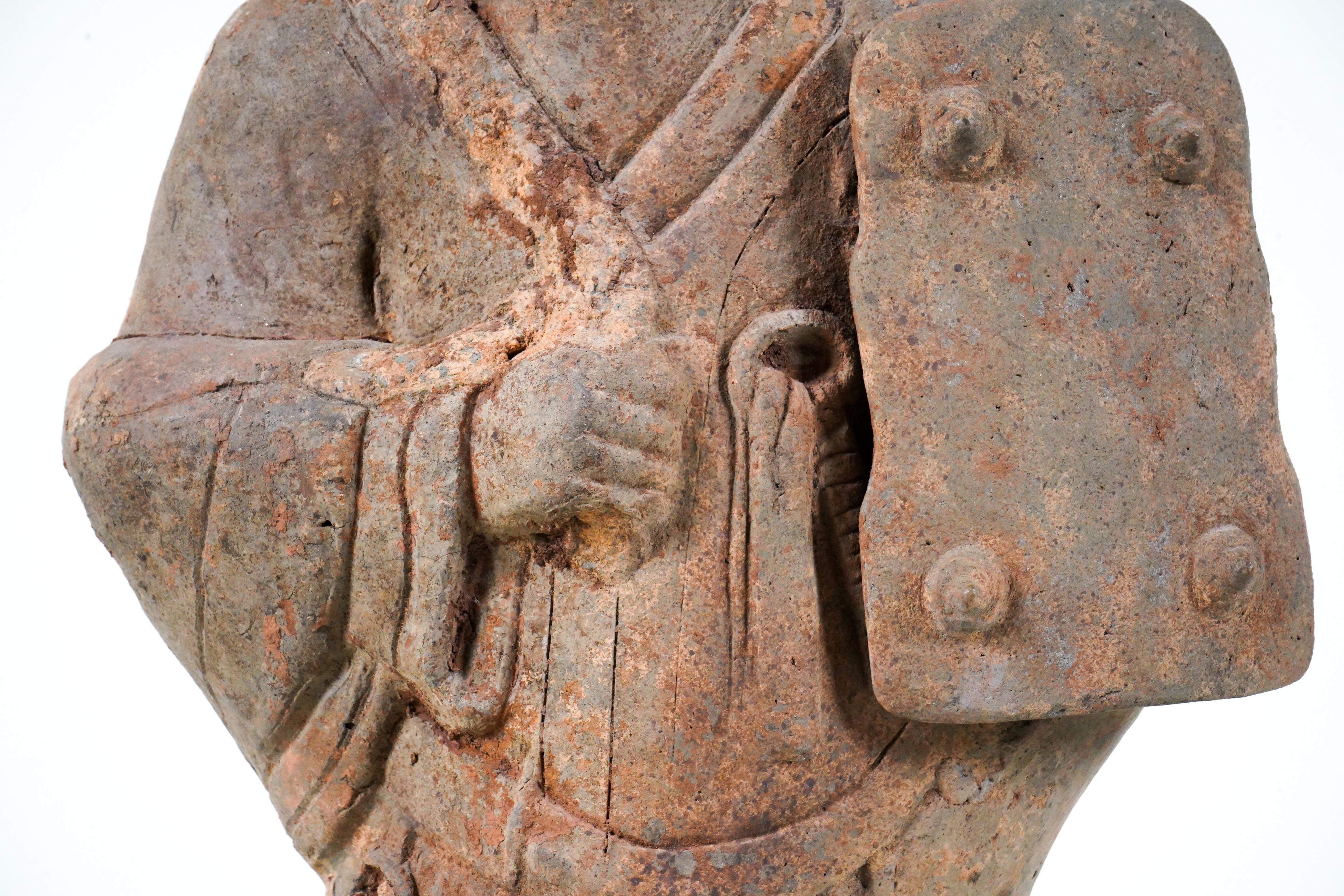 Eine Terrakotta-Figur aus der Han Dynasty im Zustand „Relativ gut“ im Angebot in Chicago, IL