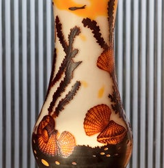 Jarrón soplado a mano con motivos marinos según Émile Gallé, S. XX