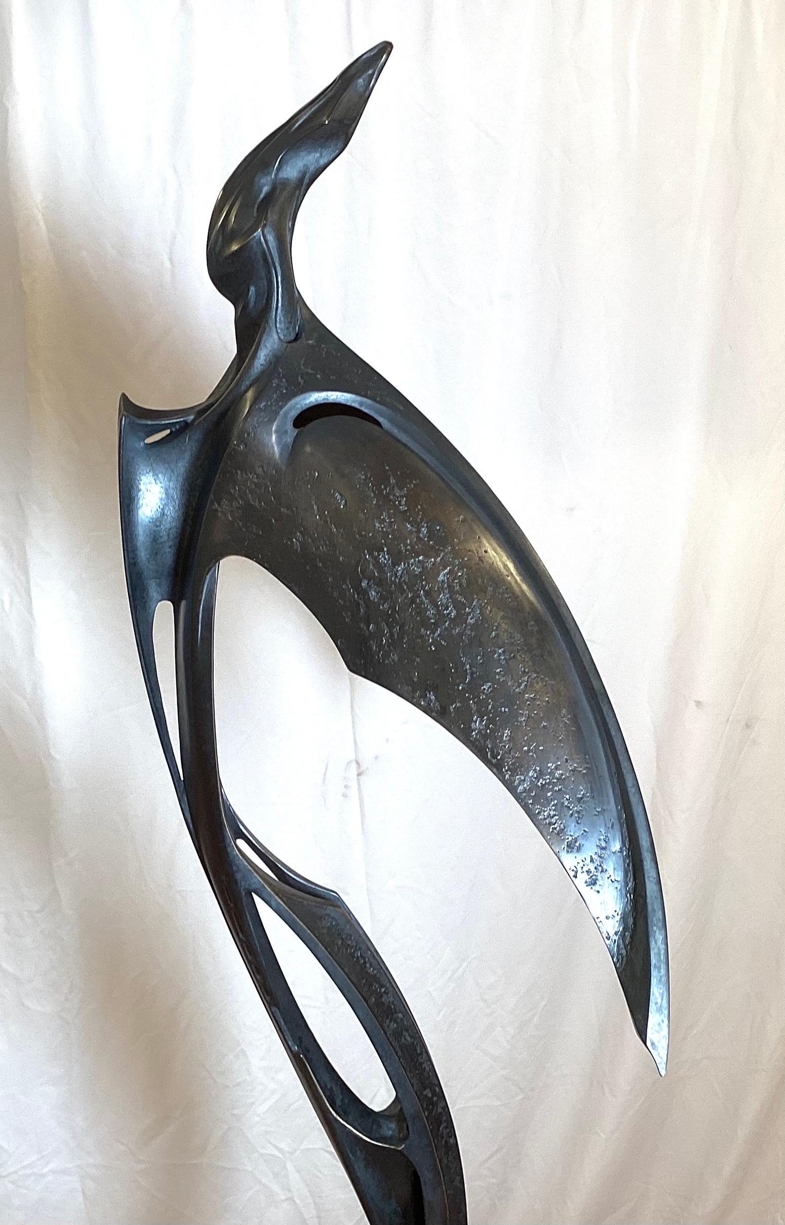 Una scultura in bronzo forgiata a mano intitolata Ascensione di Lawrence Welker IV in vendita 4