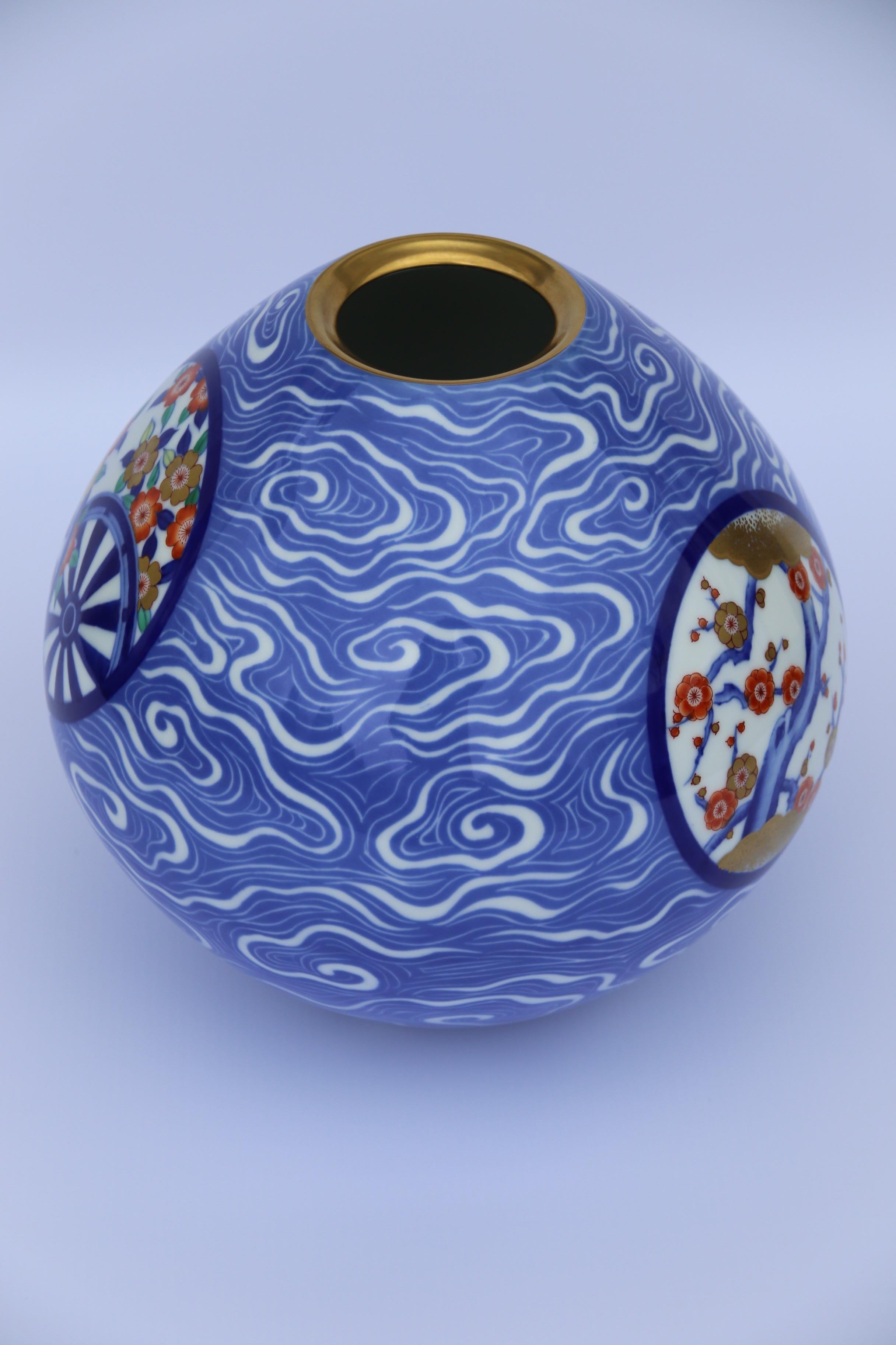 Hand-Painted A hand painted Japanese porcelain vase from the Fukagawa factory circa 1930 For Sale