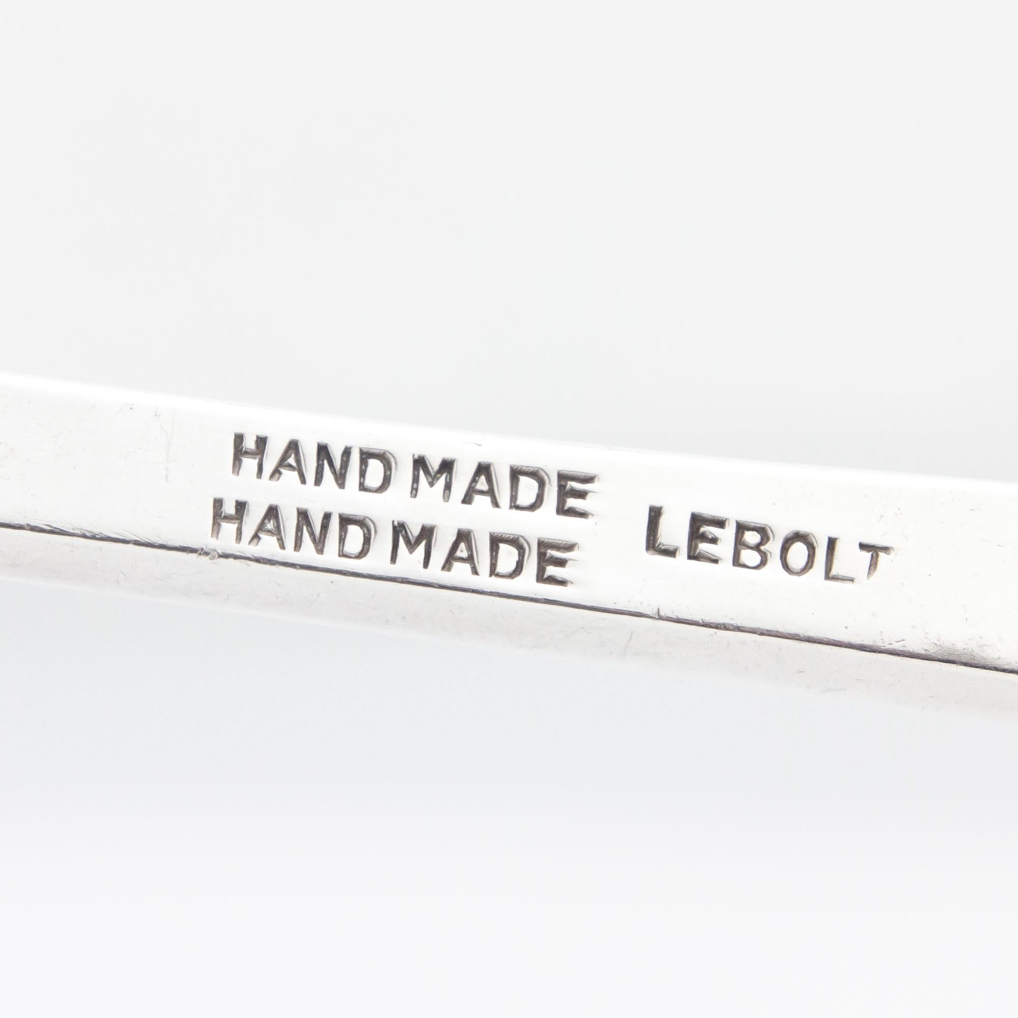 Handgeschmiedete Schale aus Sterlingsilber mit Servierlöffel aus Sterlingsilber von Lebolt & Co im Angebot 4